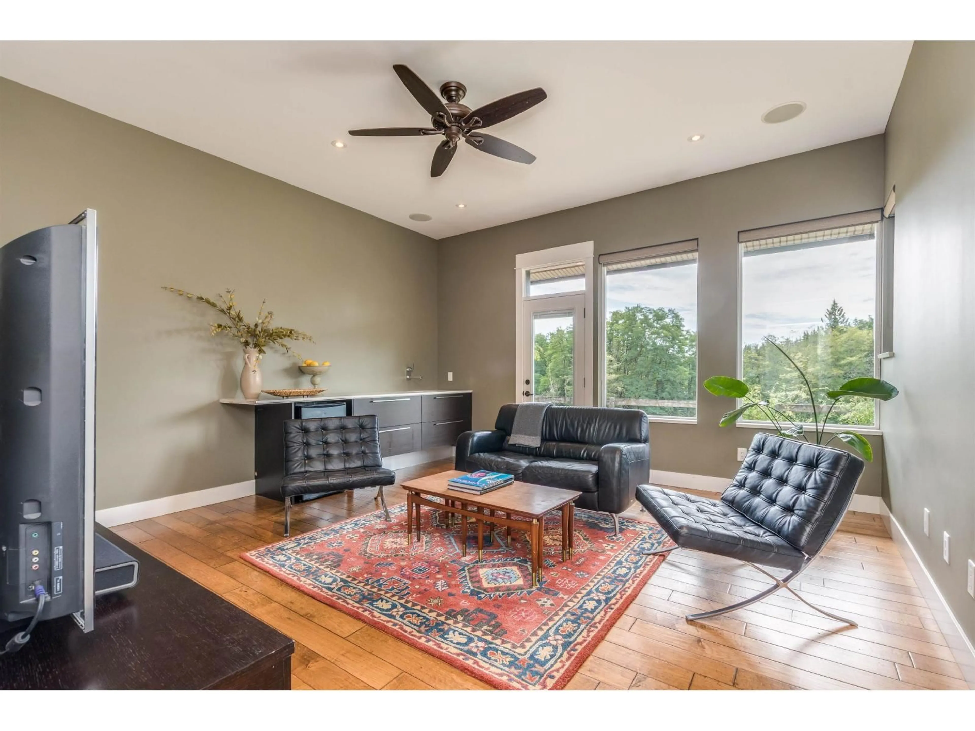 Living room with furniture, unknown for 26276 69, Langley British Columbia V4W1M6