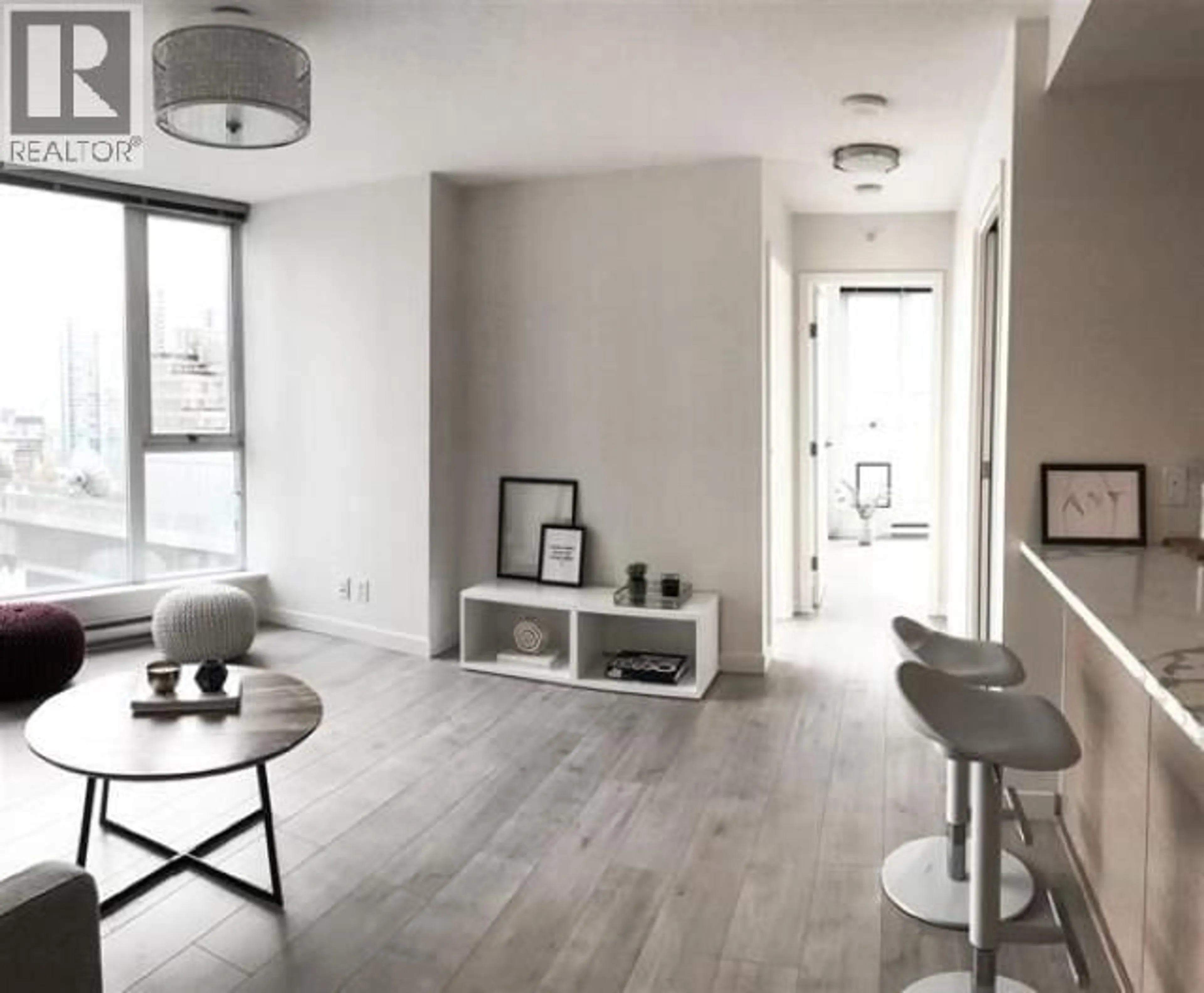 Indoor entryway for 1710 - 788 HAMILTON STREET, Vancouver British Columbia V6B0E9