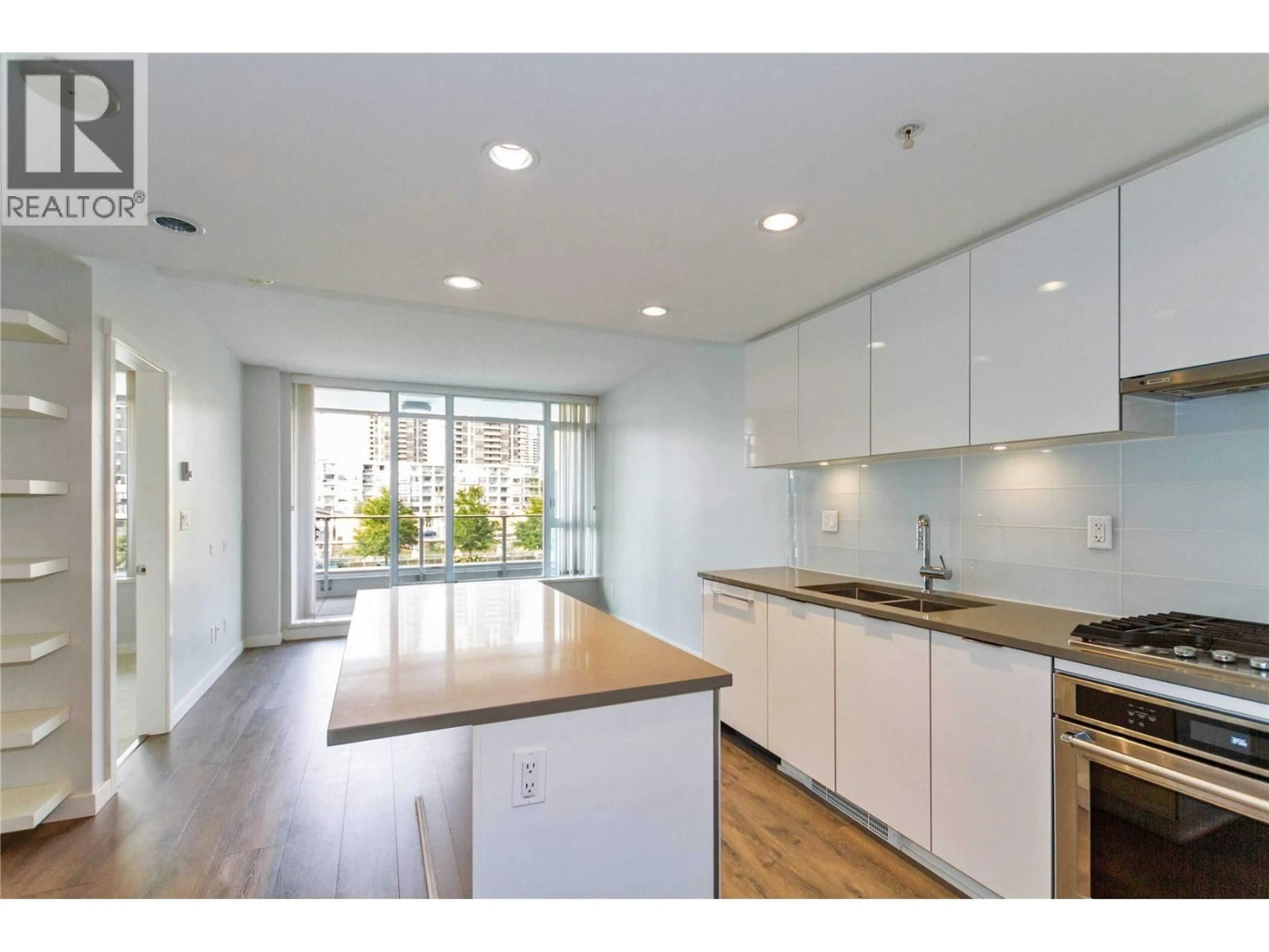 Open concept kitchen, unknown for 409 - 2388 MADISON AVENUE, Burnaby British Columbia V5C0K8