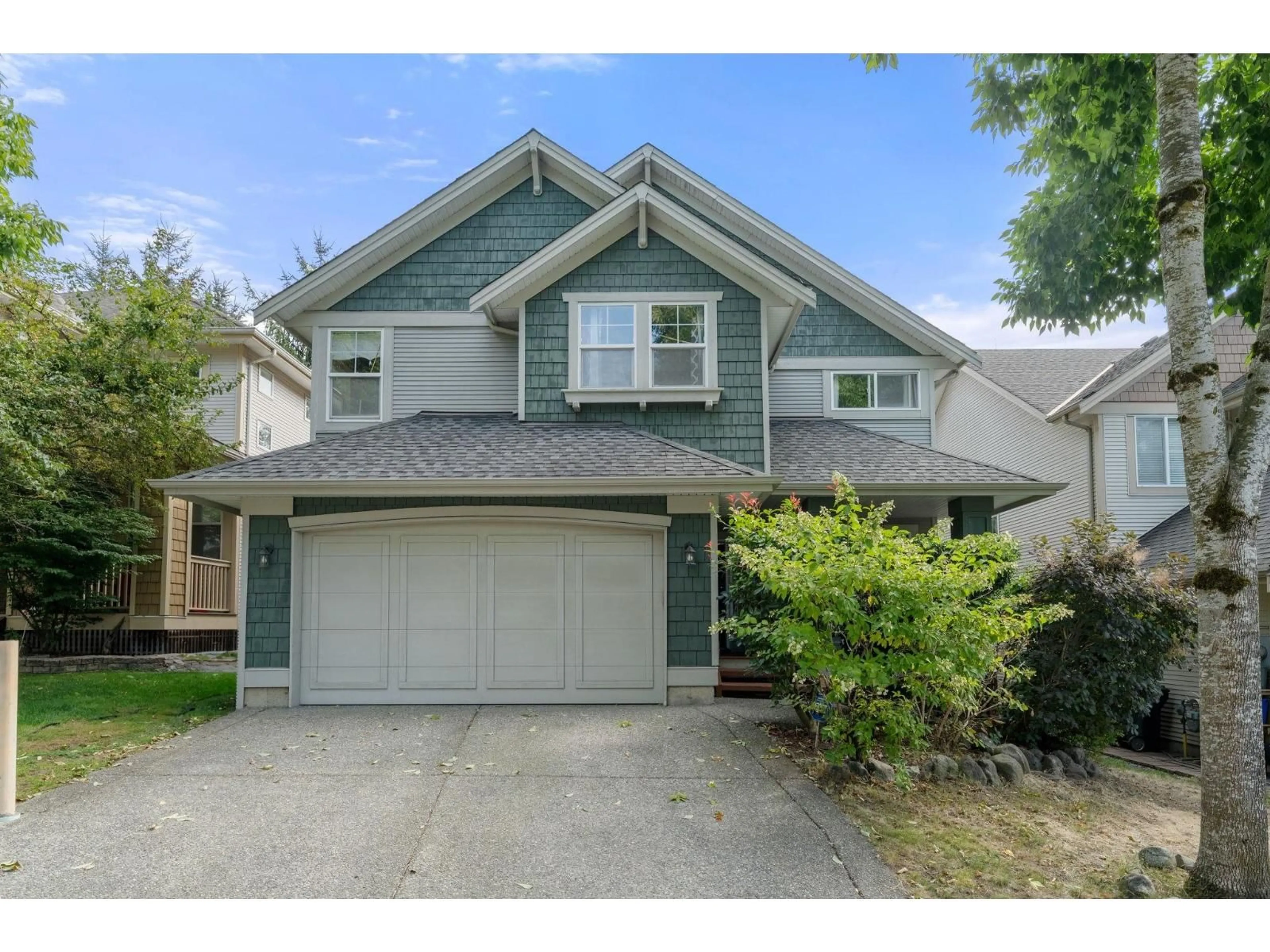 Home with vinyl exterior material, street for 6942 198B, Langley British Columbia V2Y3B4