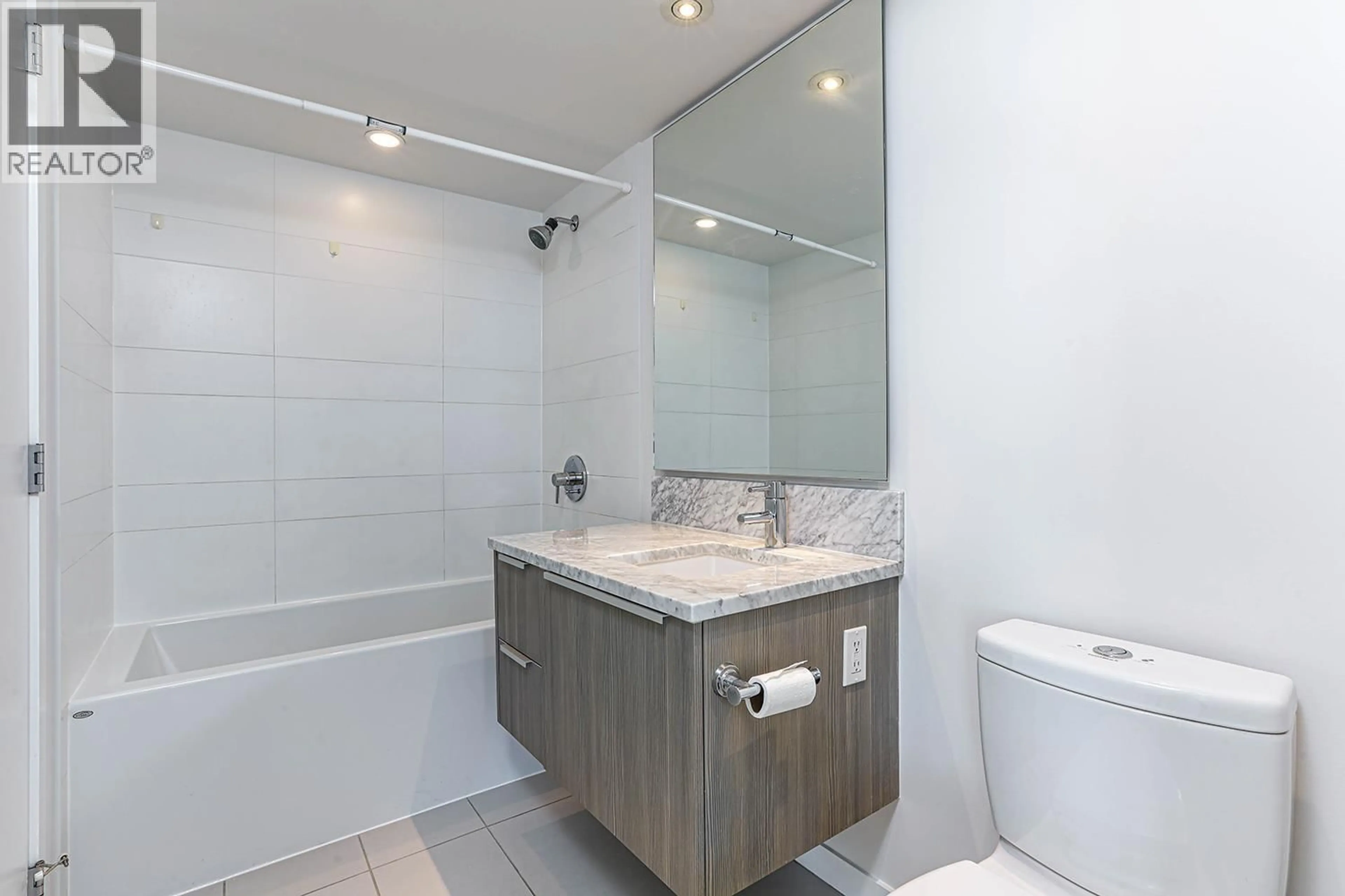 Standard bathroom, ceramic/tile floor for 2703 - 6461 TELFORD AVENUE, Burnaby British Columbia V5H0B7