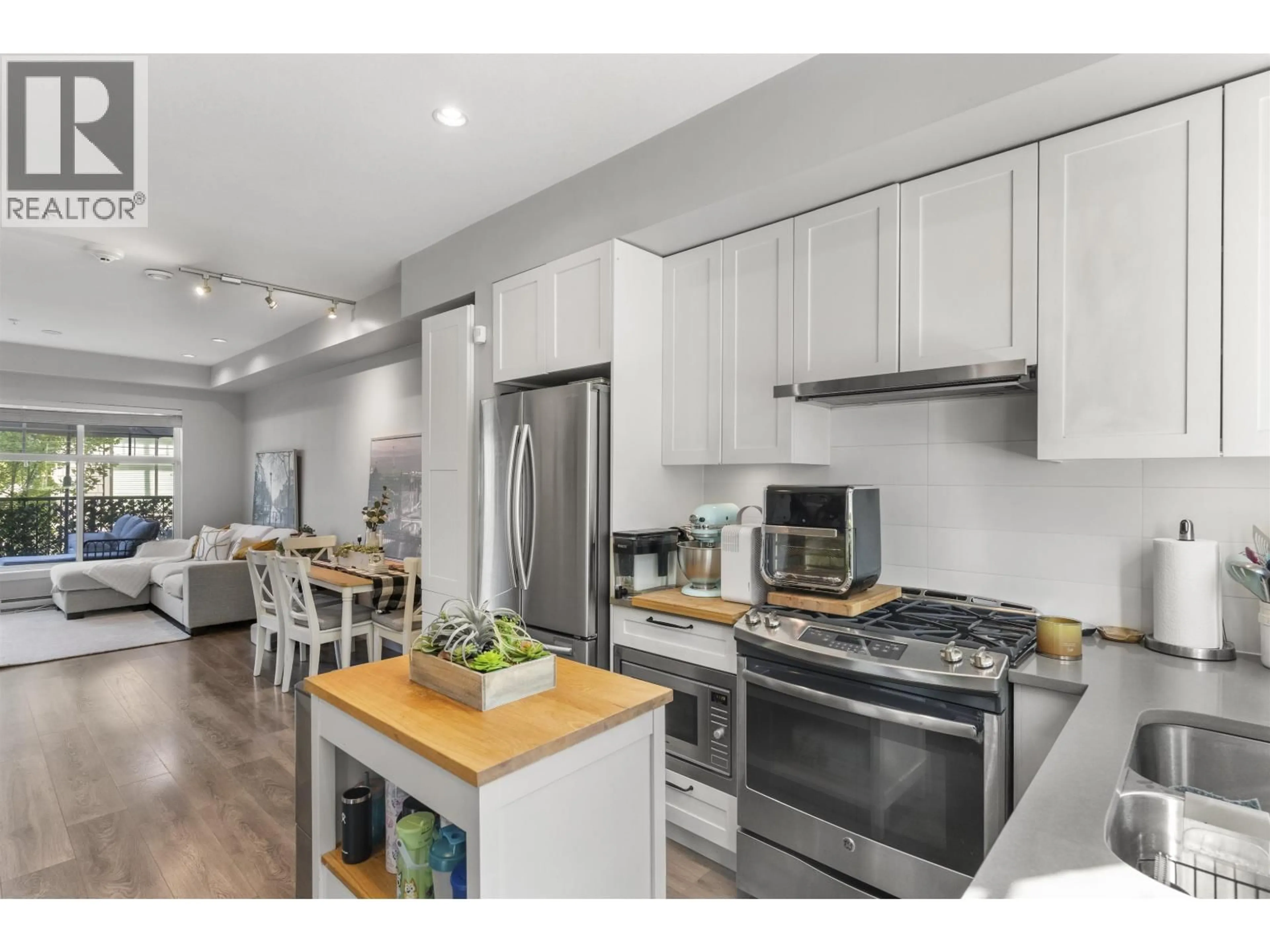 Open concept kitchen, unknown for 5 - 5128 CANADA WAY, Burnaby British Columbia V5E0C3