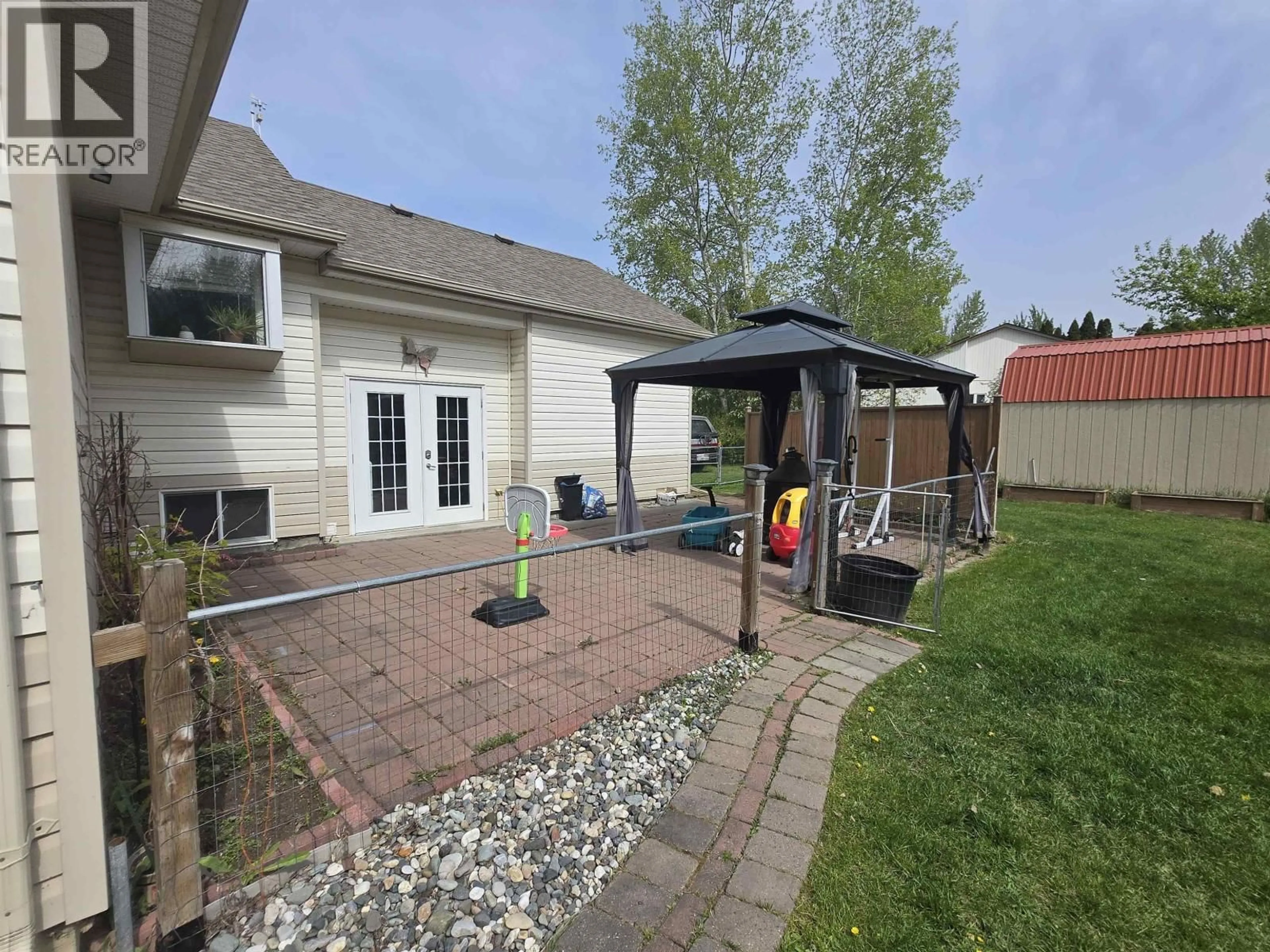 Patio, street for 1384 MOFFAT AVENUE, Quesnel British Columbia V2J3A7