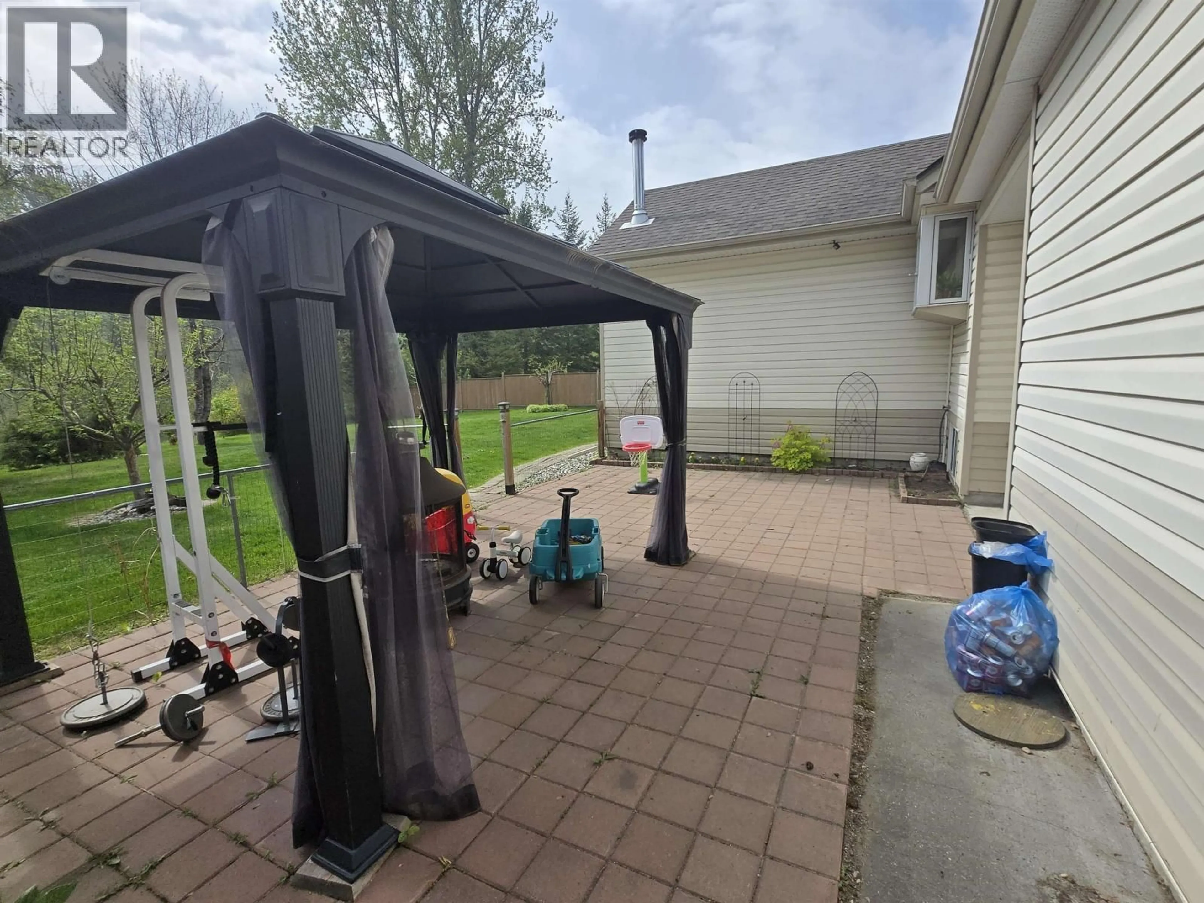 Patio, street for 1384 MOFFAT AVENUE, Quesnel British Columbia V2J3A7