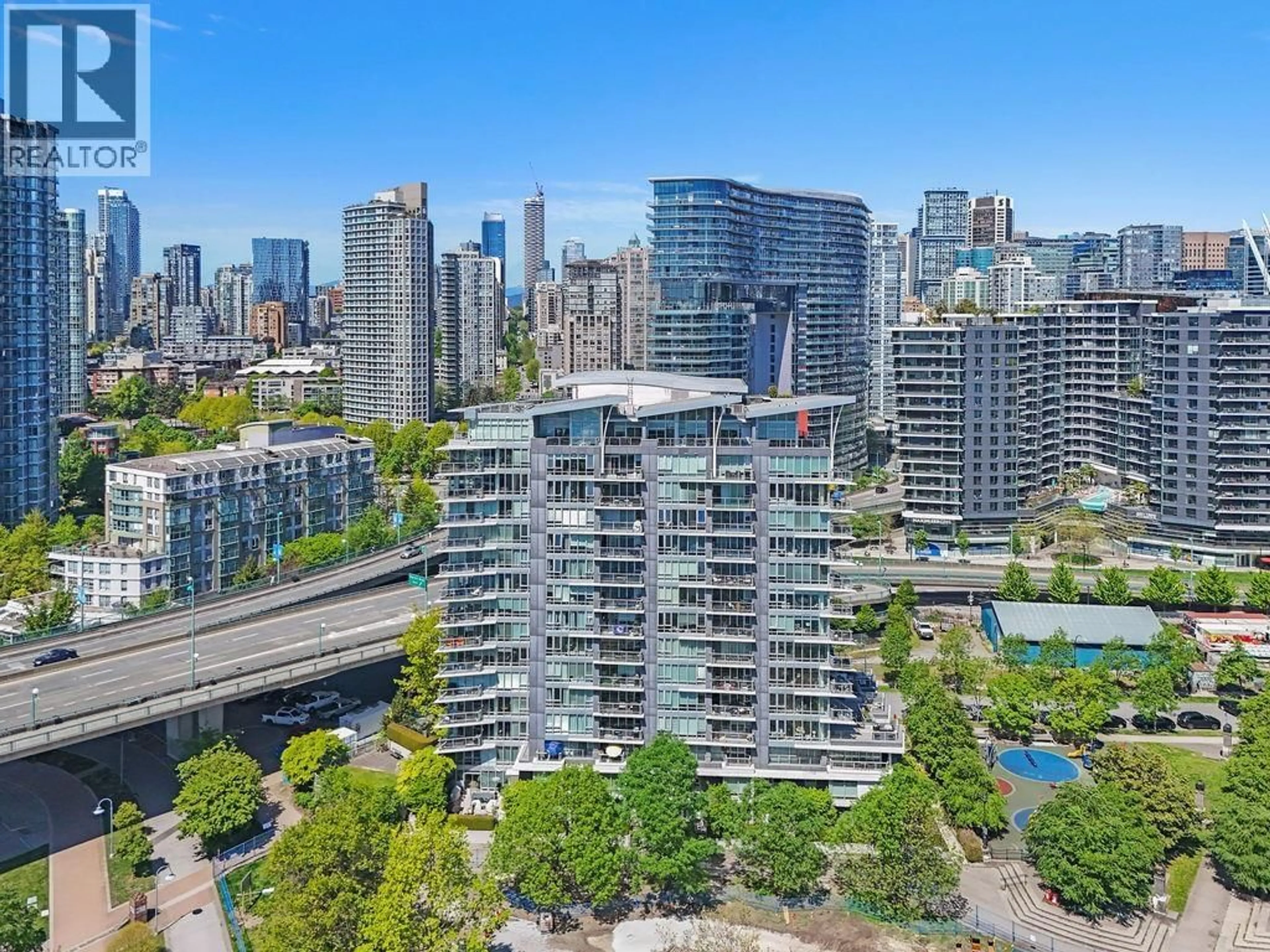 A pic from outside/outdoor area/front of a property/back of a property/a pic from drone, city buildings view from balcony for 801 - 980 COOPERAGE WAY, Vancouver British Columbia V6B0C3