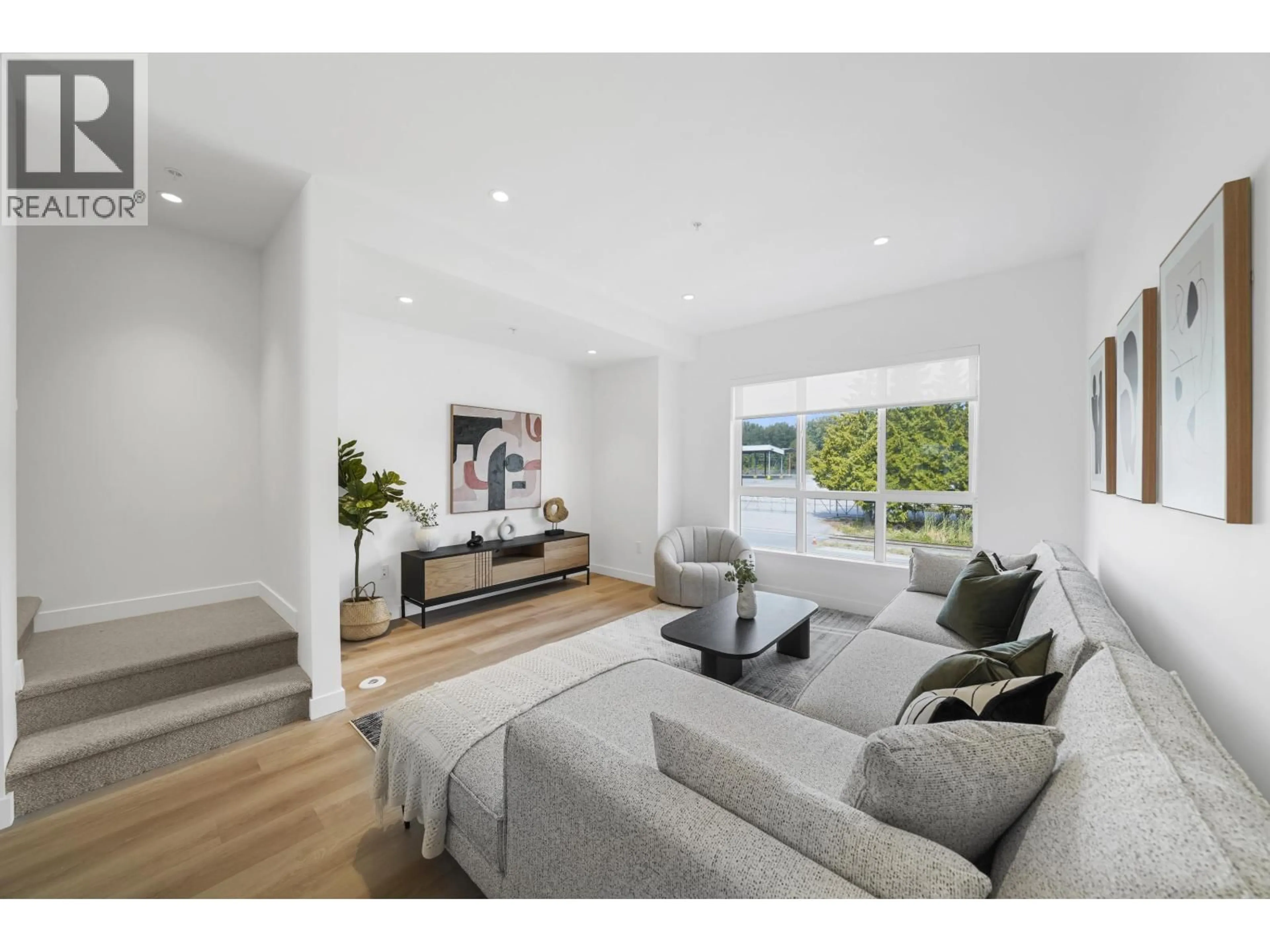 Living room with furniture, unknown for 144 - 388 DUNCAN STREET, New Westminster British Columbia V3M0P9