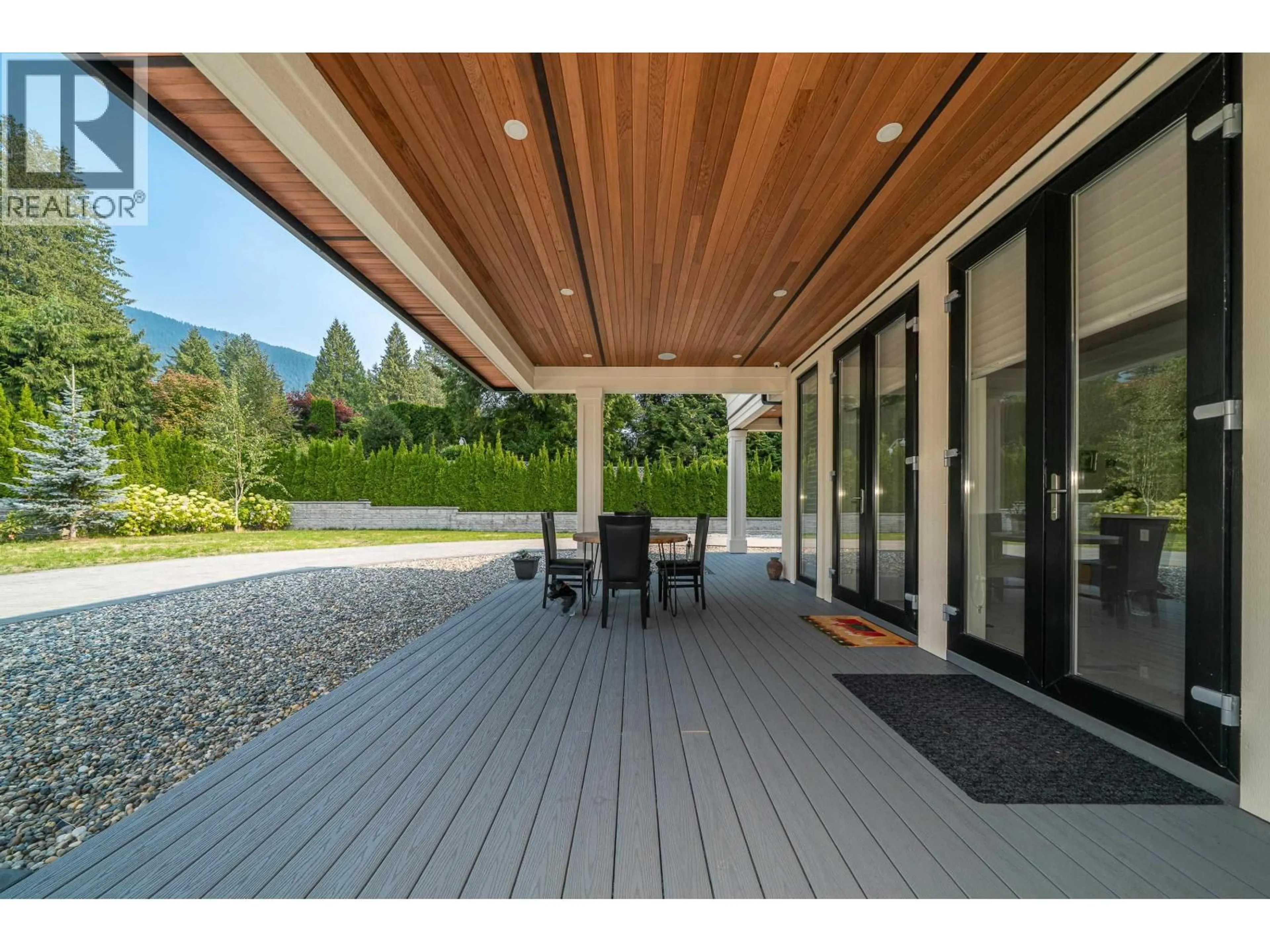 Patio, mountain view for 1048 HANDSWORTH ROAD, North Vancouver British Columbia V7R2A6