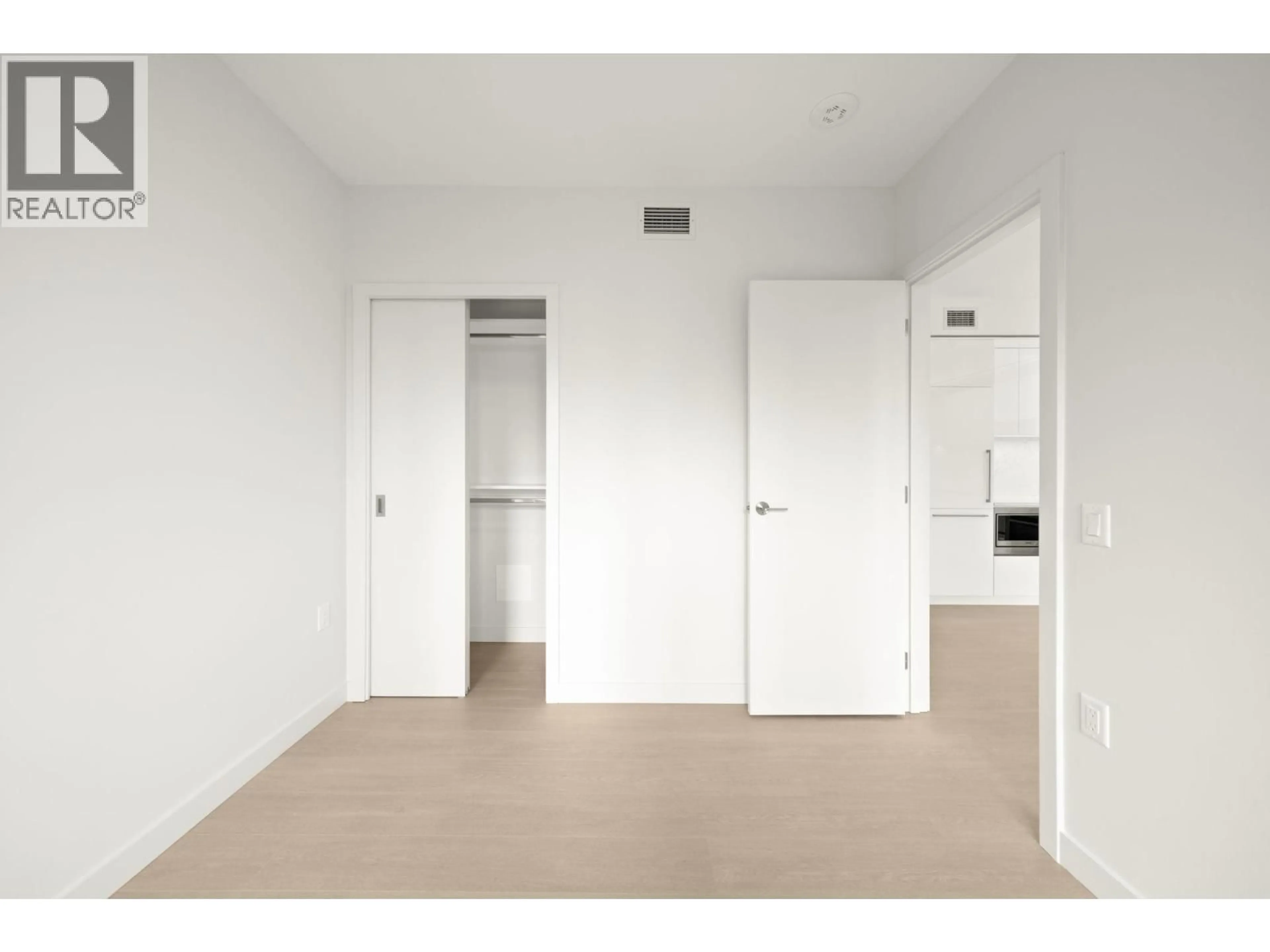 A pic of a room for 201 - 5987 WILSON AVENUE, Burnaby British Columbia V5H2R3