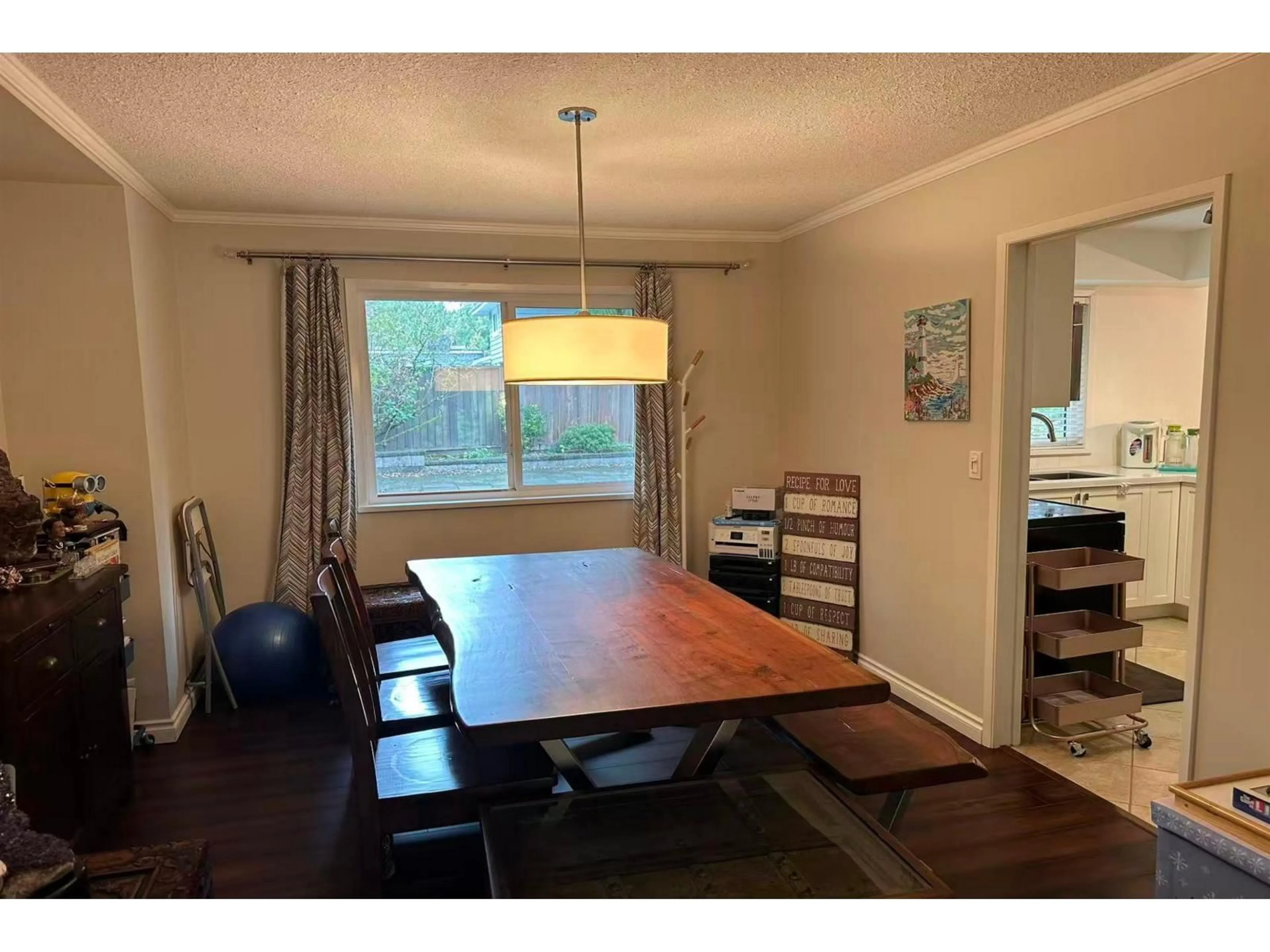 Dining room, wood/laminate floor for 10986 WESTRIDGE, Delta British Columbia V4E2N5