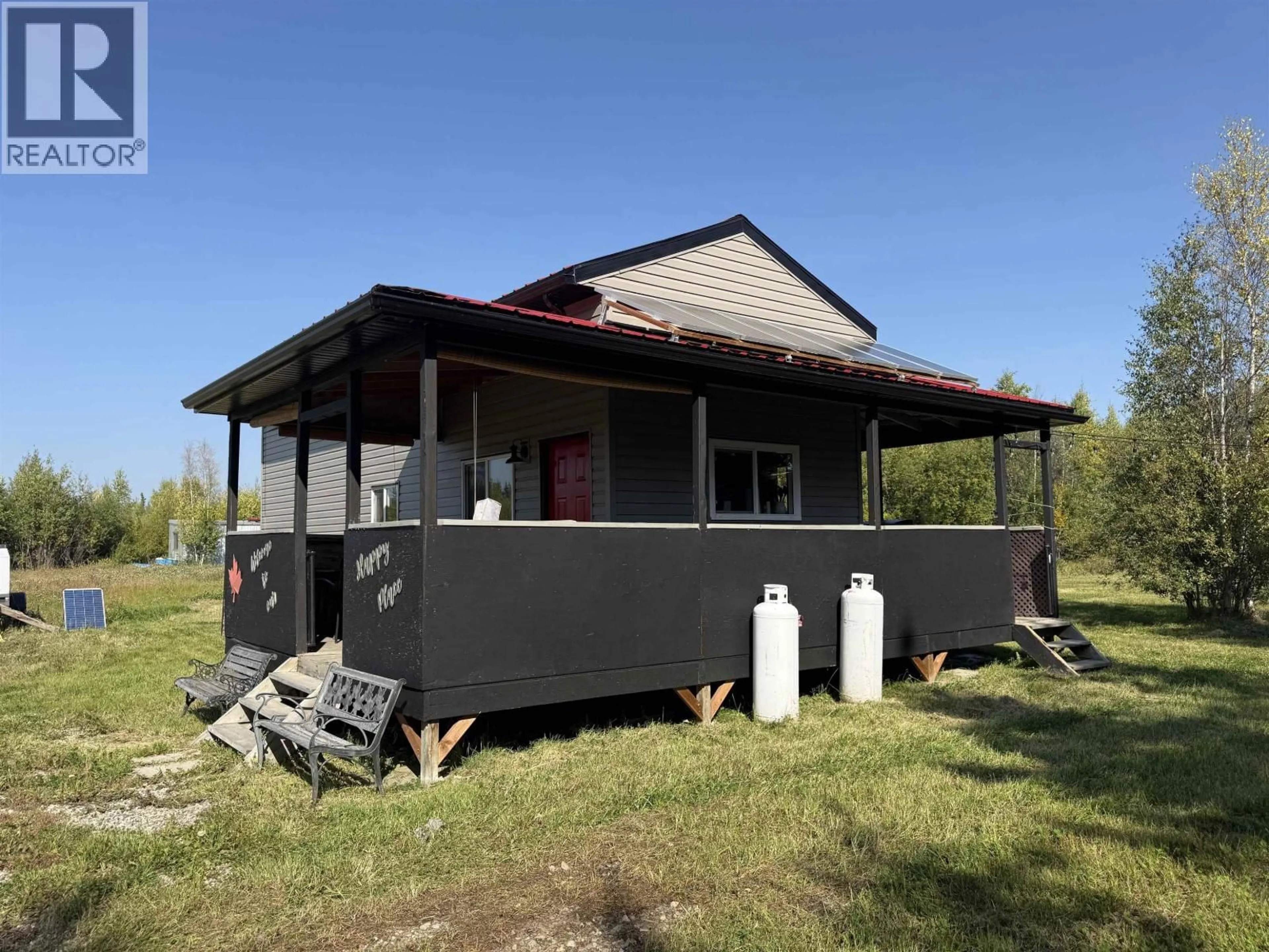 Home with vinyl exterior material, building for 17215 277 ROAD, Fort St. John British Columbia V0C1Y0
