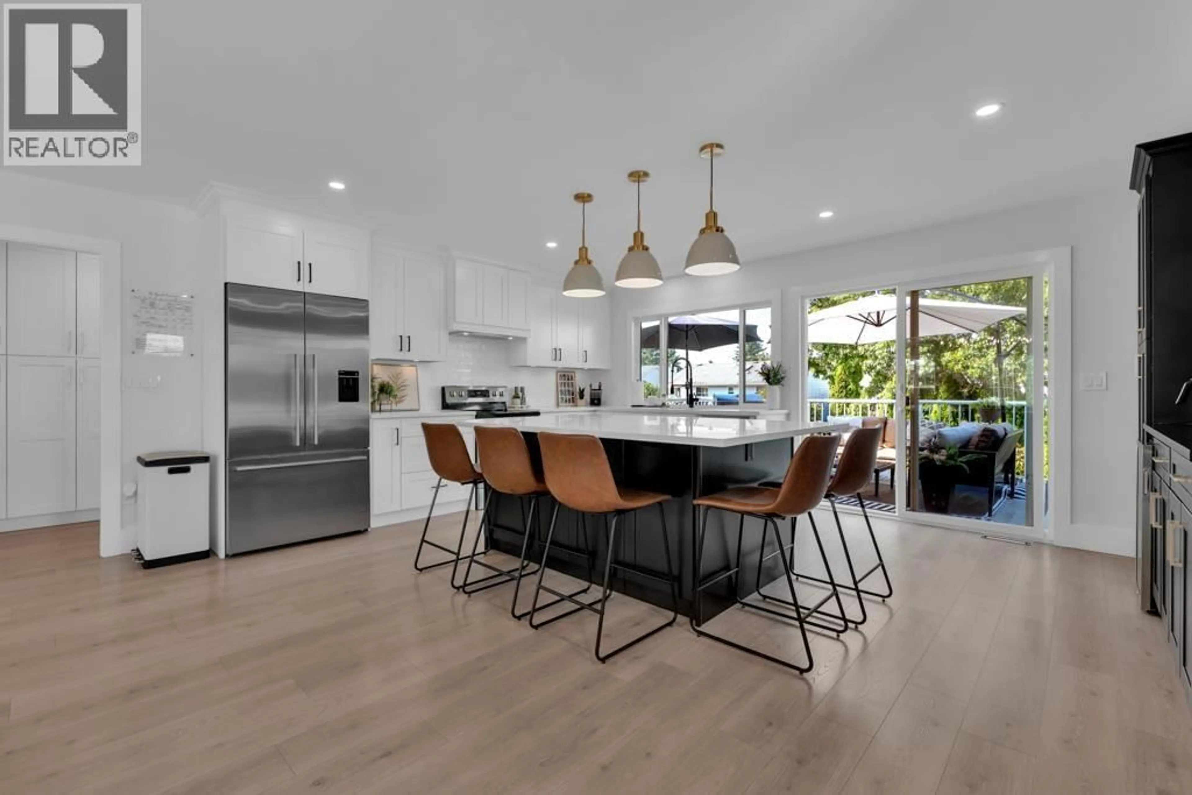 Open concept kitchen, unknown for 20245 DITTON STREET, Maple Ridge British Columbia V2X3N1