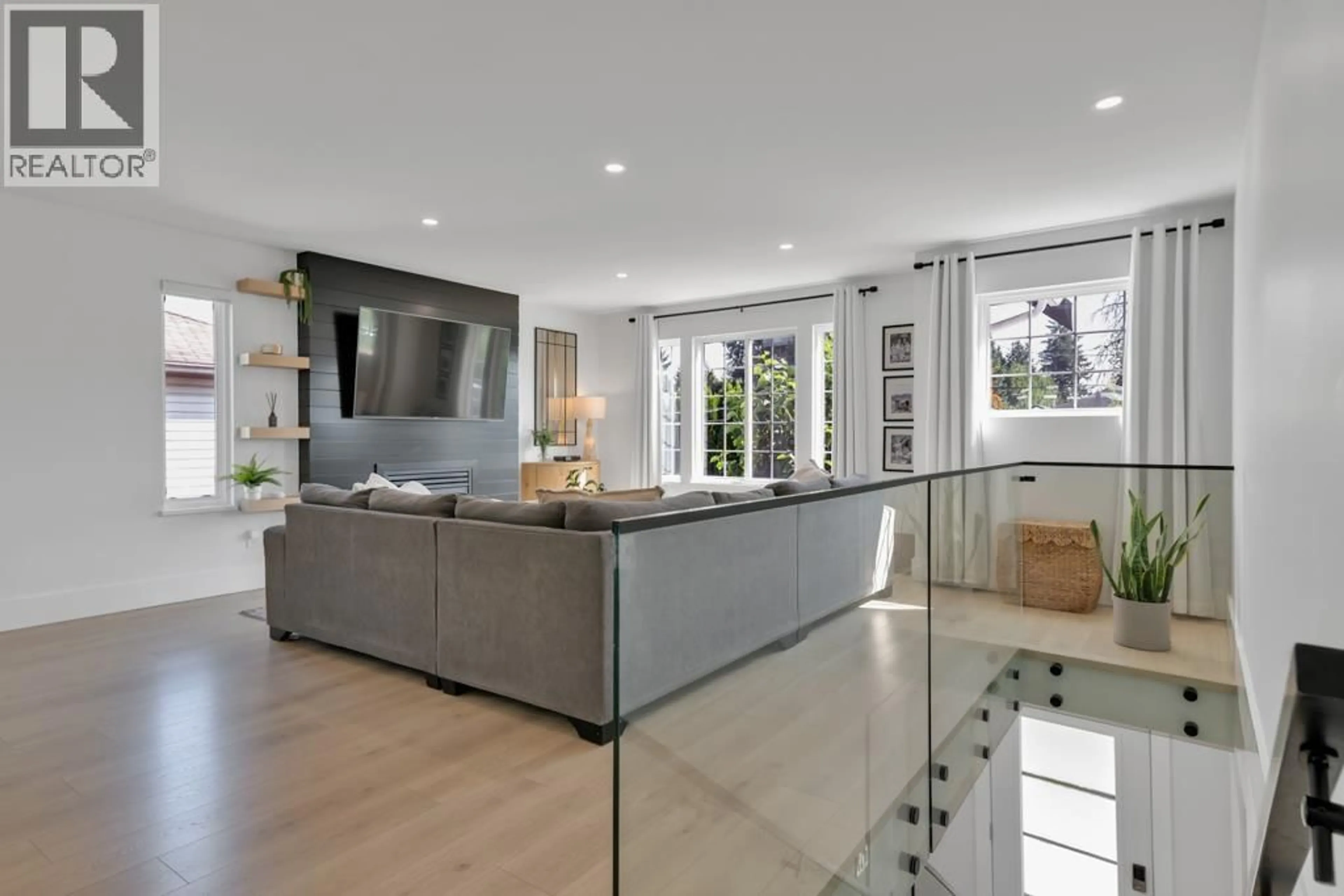 Open concept kitchen, unknown for 20245 DITTON STREET, Maple Ridge British Columbia V2X3N1