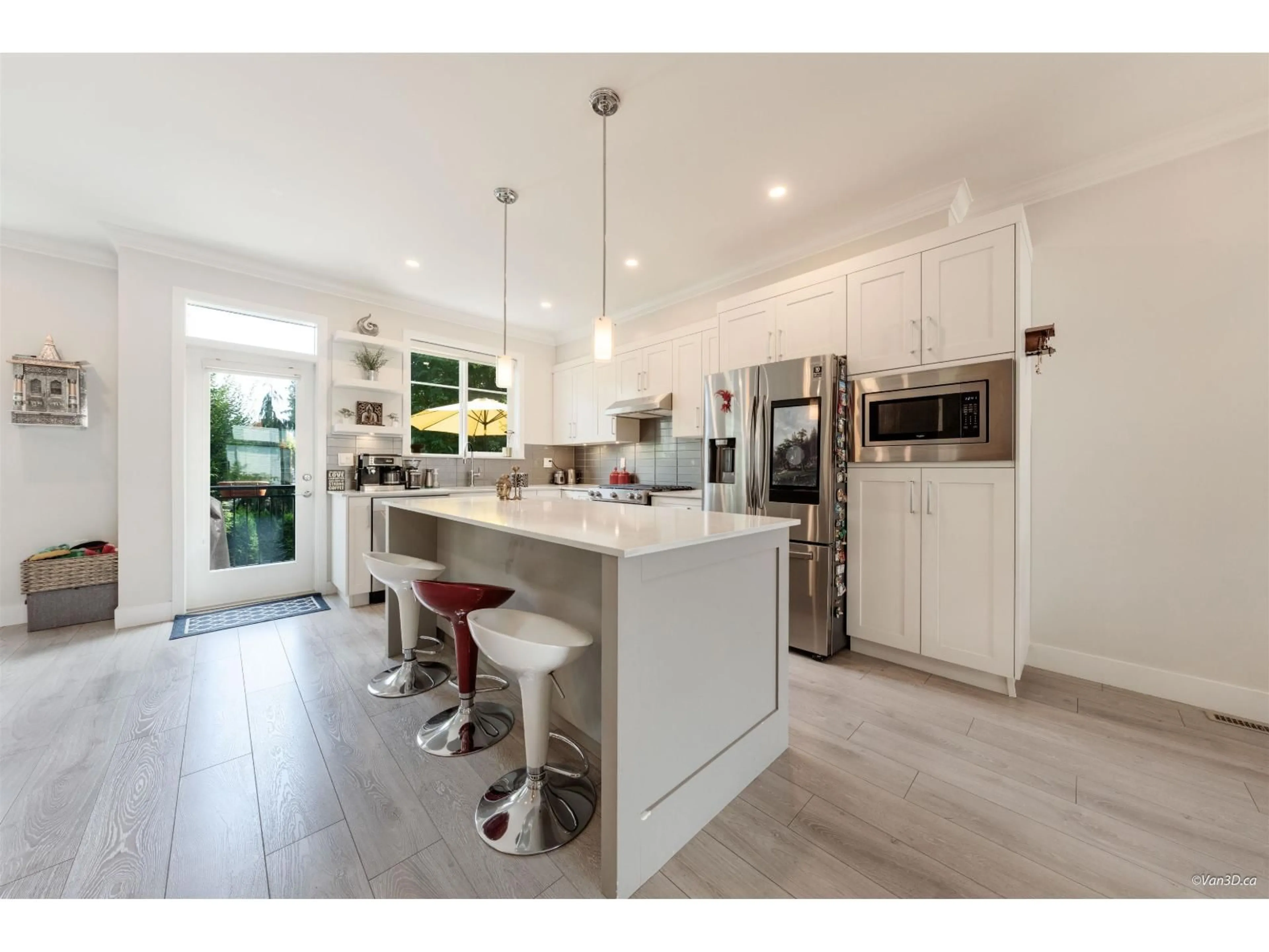 Open concept kitchen, ceramic/tile floor for 60 - 15665 MOUNTAIN VIEW, Surrey British Columbia V3Z0W8