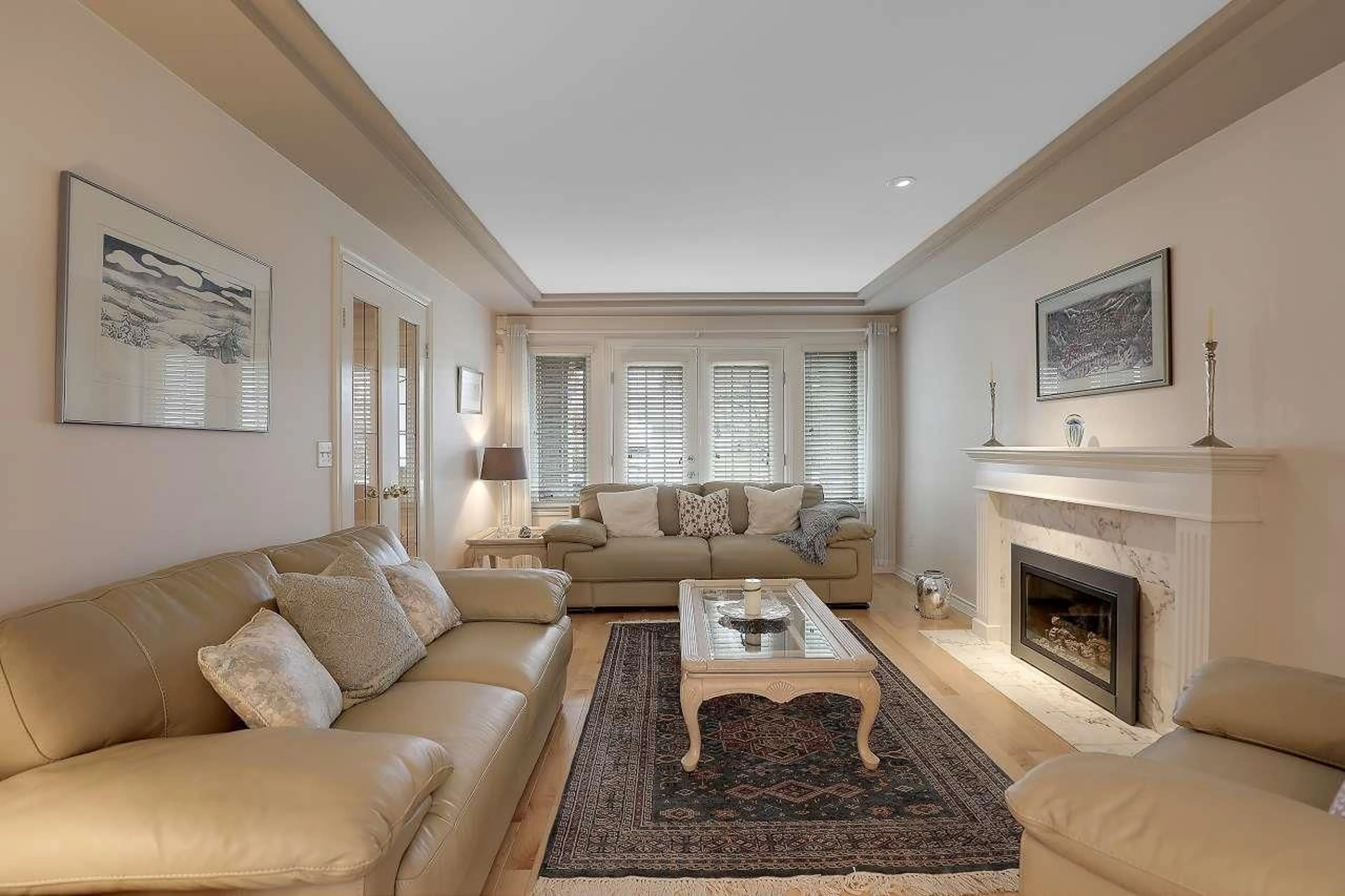 Living room with furniture, unknown for 8375 148B, Surrey British Columbia V3S7S1