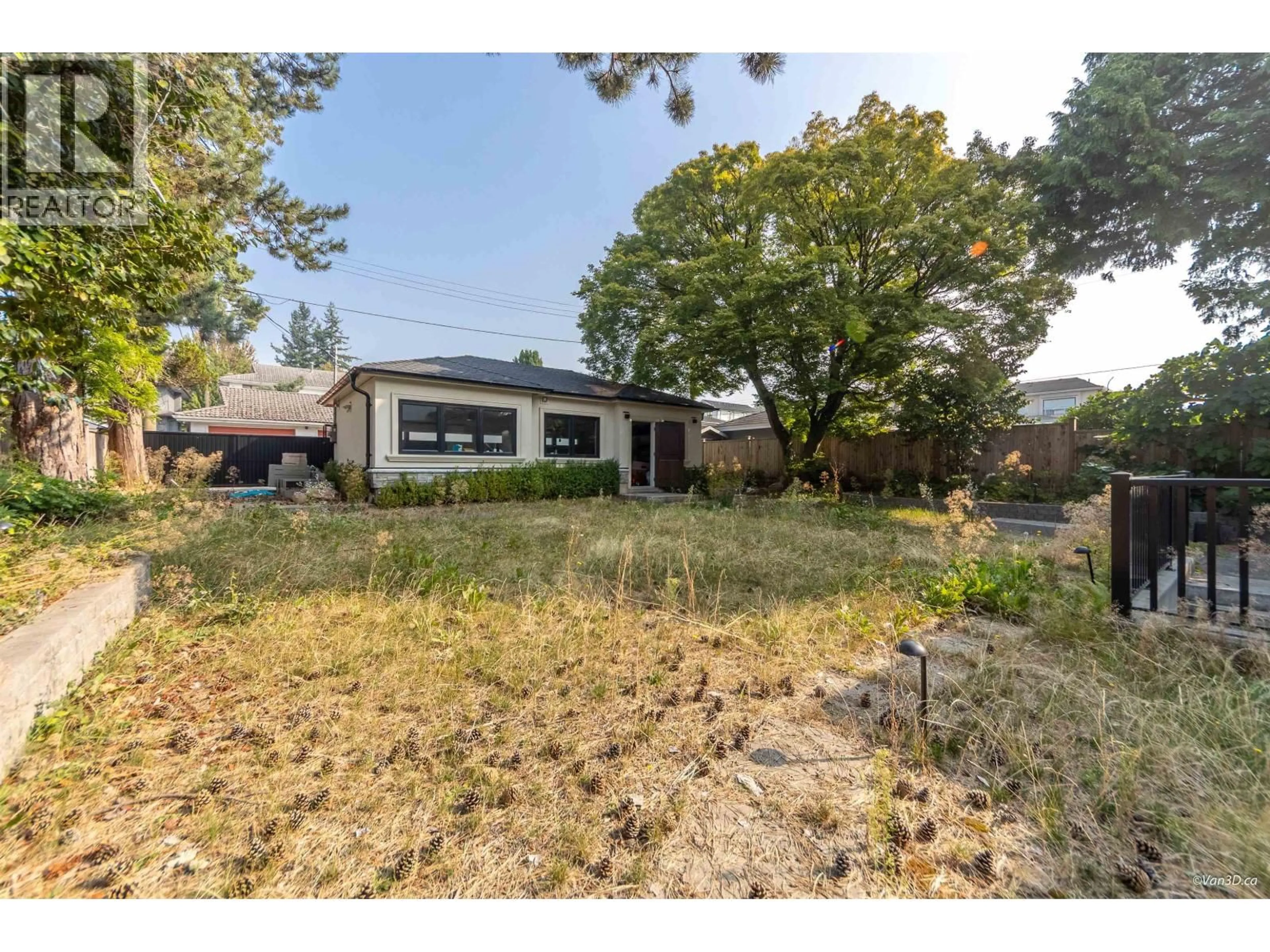 A pic from outside/outdoor area/front of a property/back of a property/a pic from drone, street for 1041 53RD AVENUE, Vancouver British Columbia V6P1K6