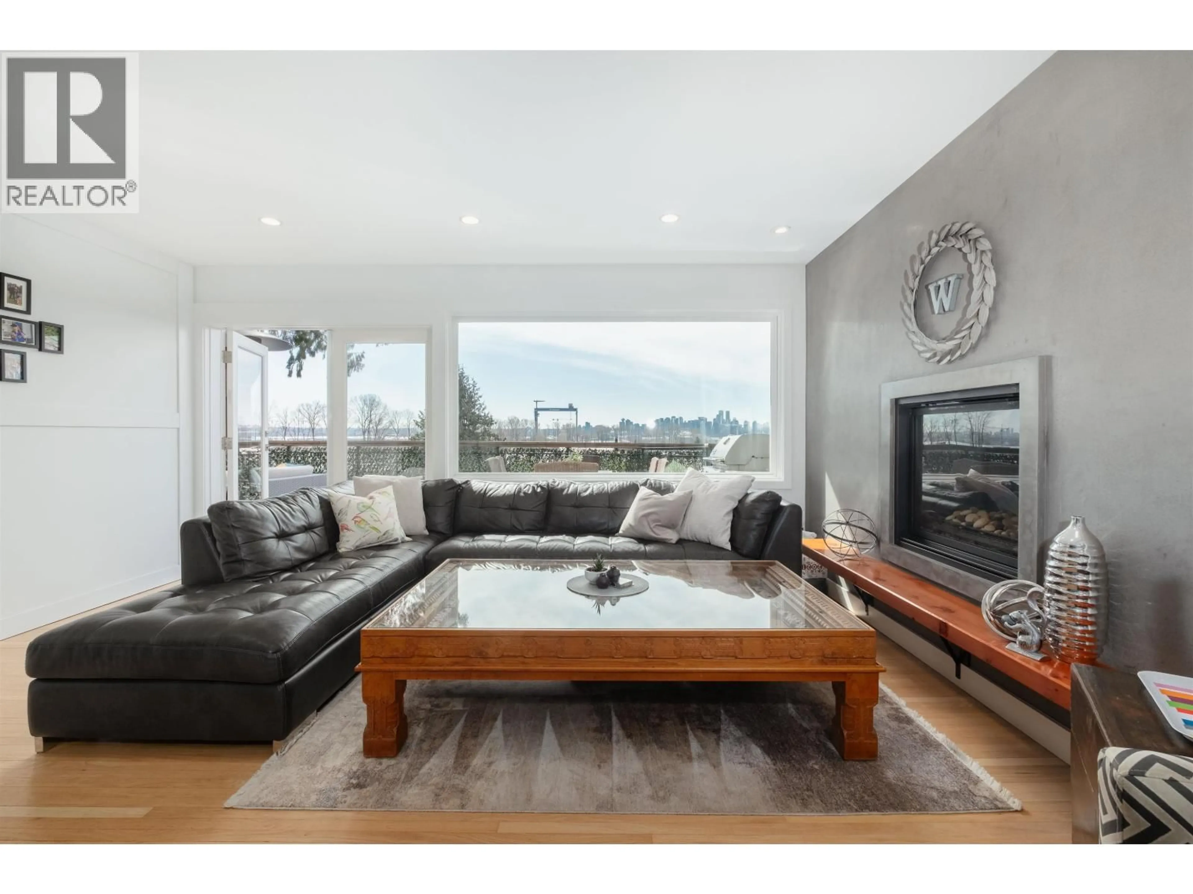 Living room with furniture, unknown for 1095 KEITH ROAD, North Vancouver British Columbia V7P1Y6