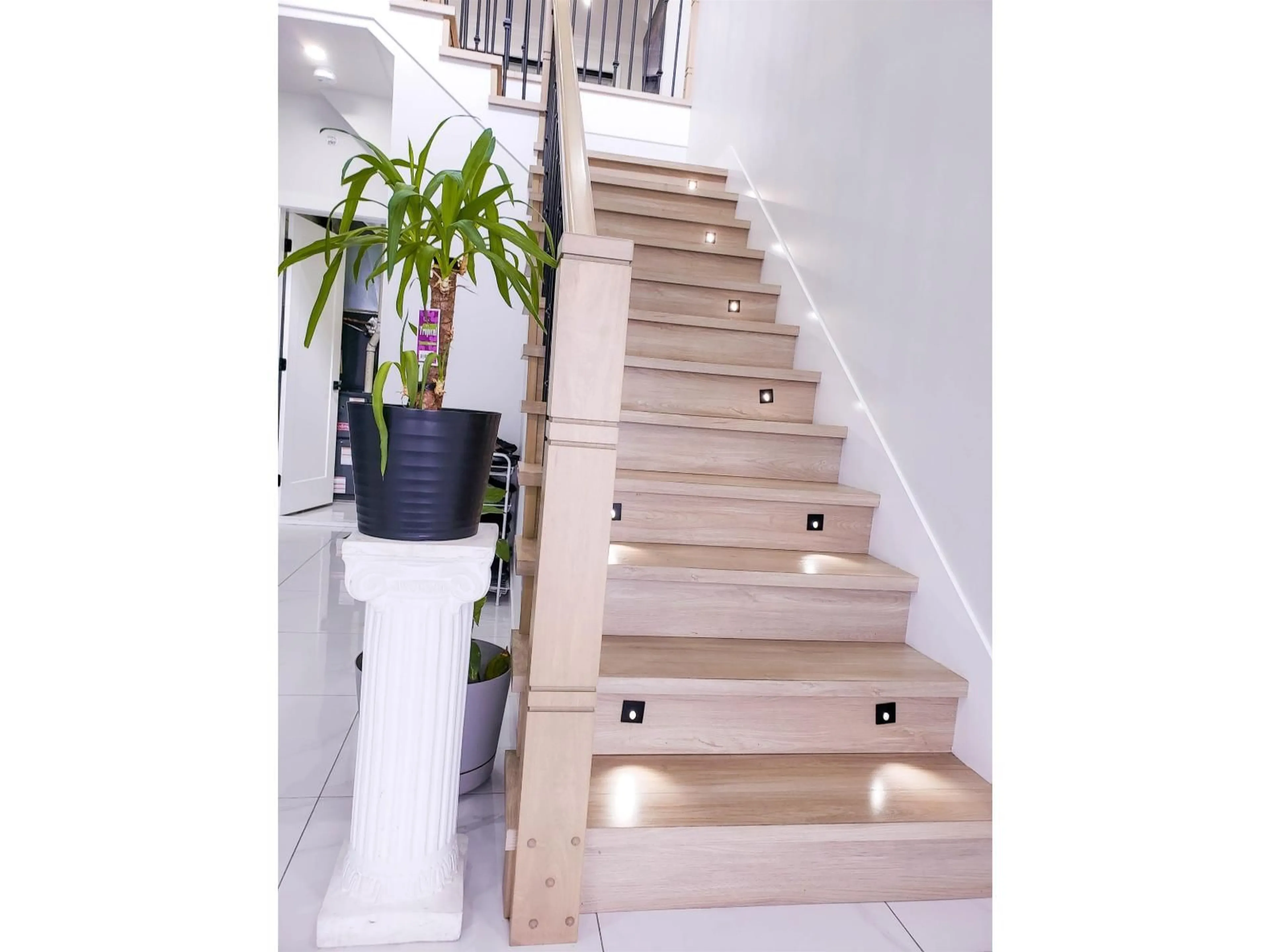 Stairs for 32663 CUNNINGHAM, Mission British Columbia V4S0E5