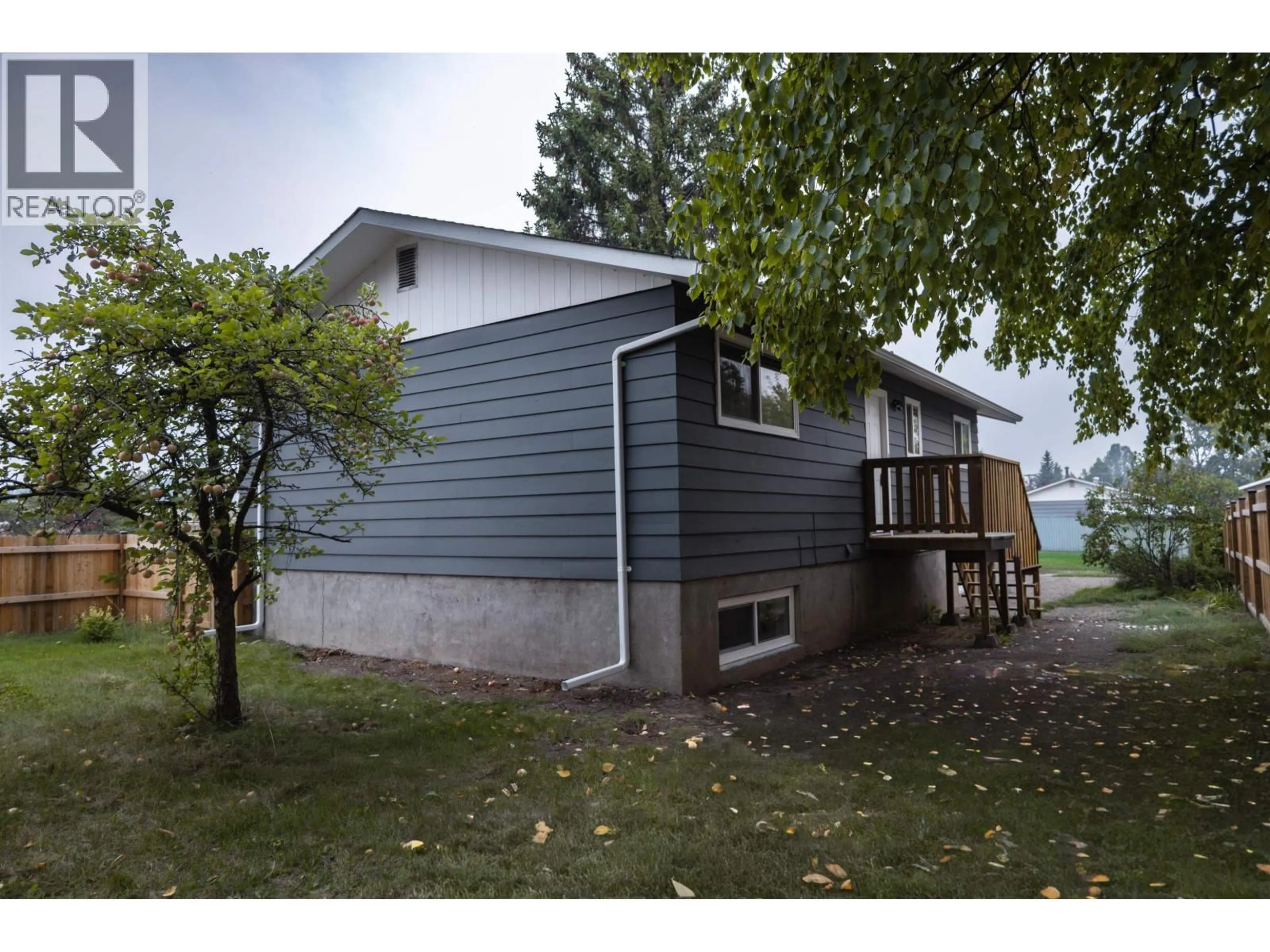Home with vinyl exterior material, unknown for 2501 WESTWOOD DRIVE, Prince George British Columbia V2N1R1