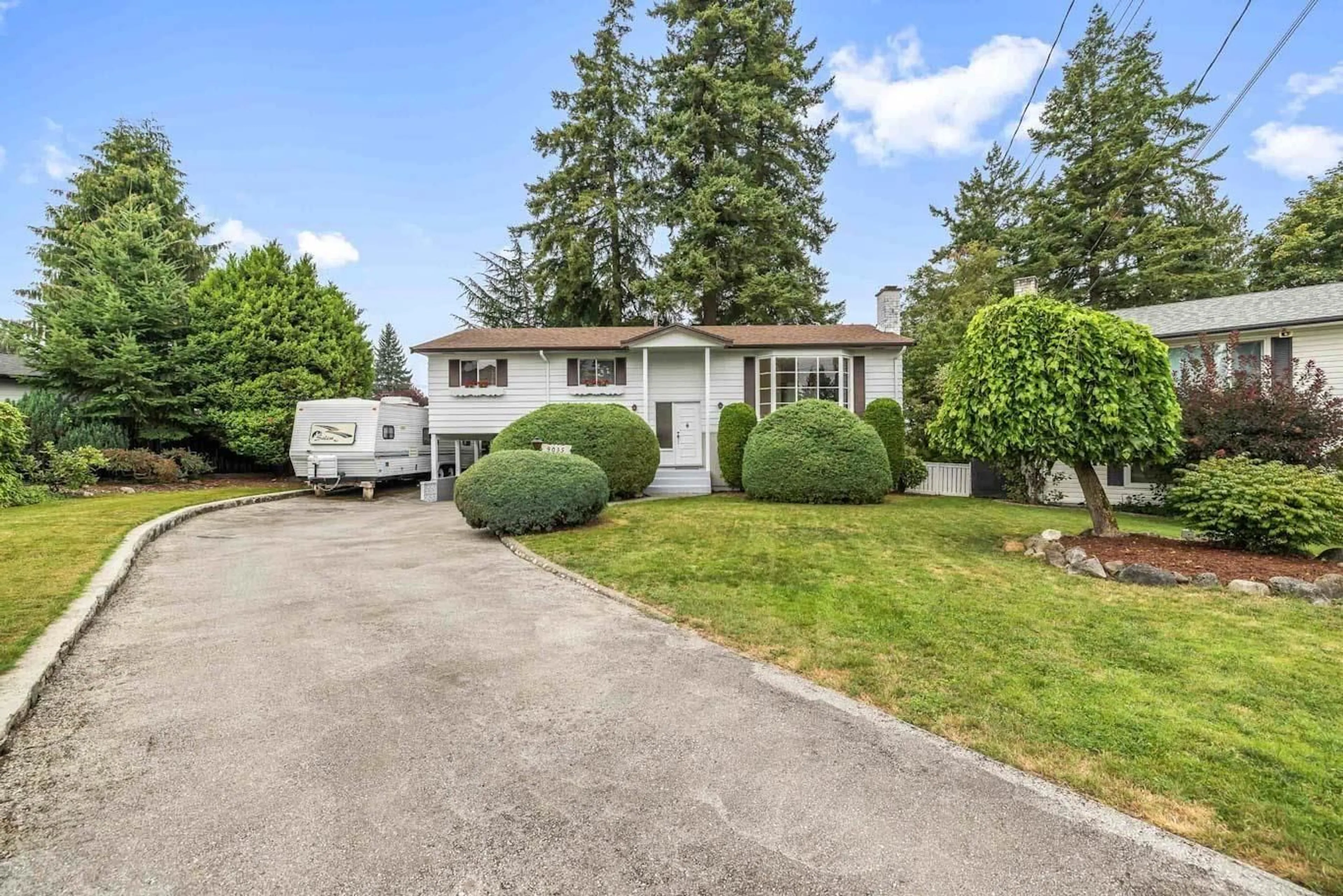 Home with vinyl exterior material, street for 9035 114, Delta British Columbia V4C5K1