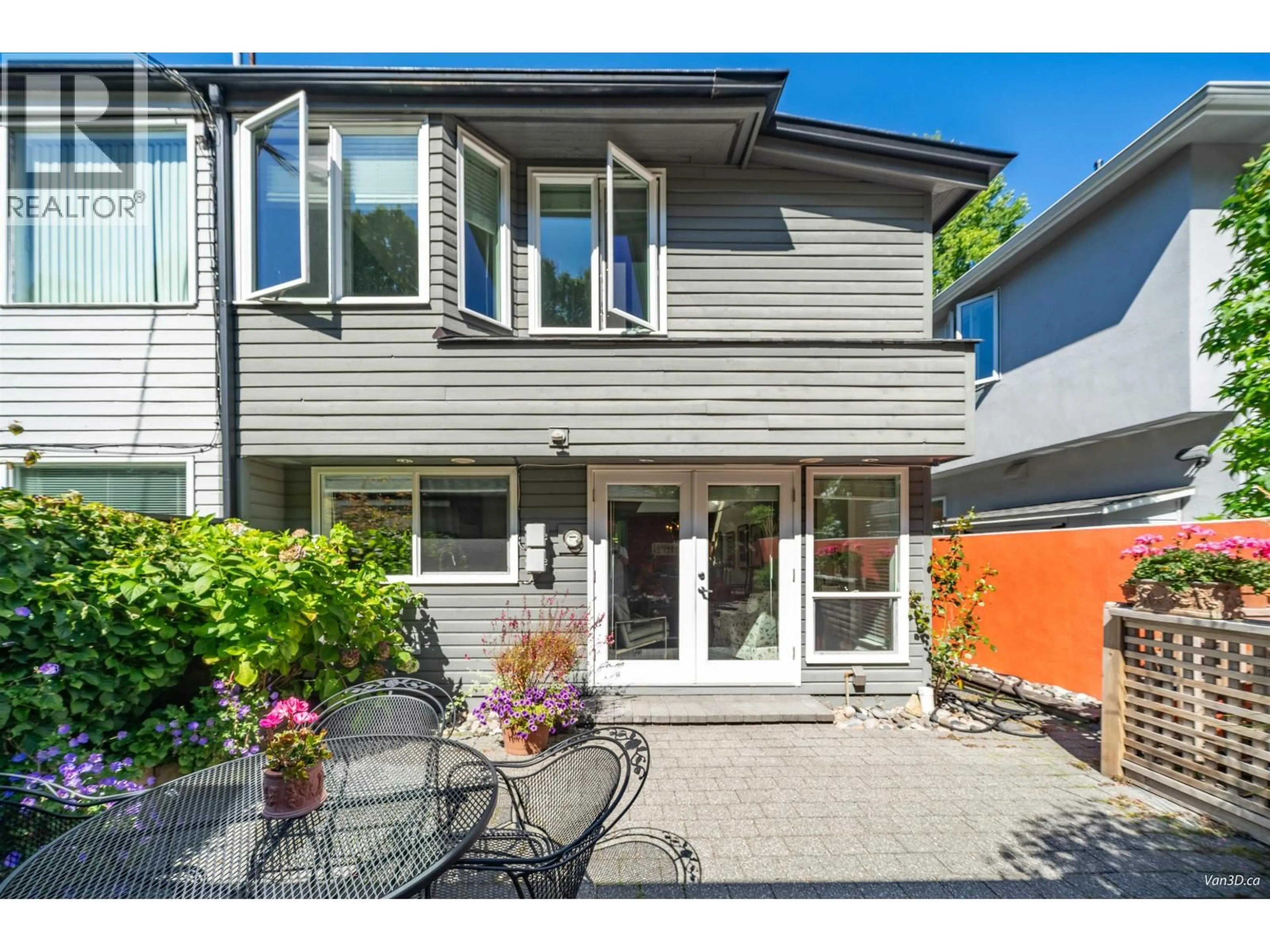 Home with vinyl exterior material, street for 1744 14TH AVENUE, Vancouver British Columbia V6J2J7