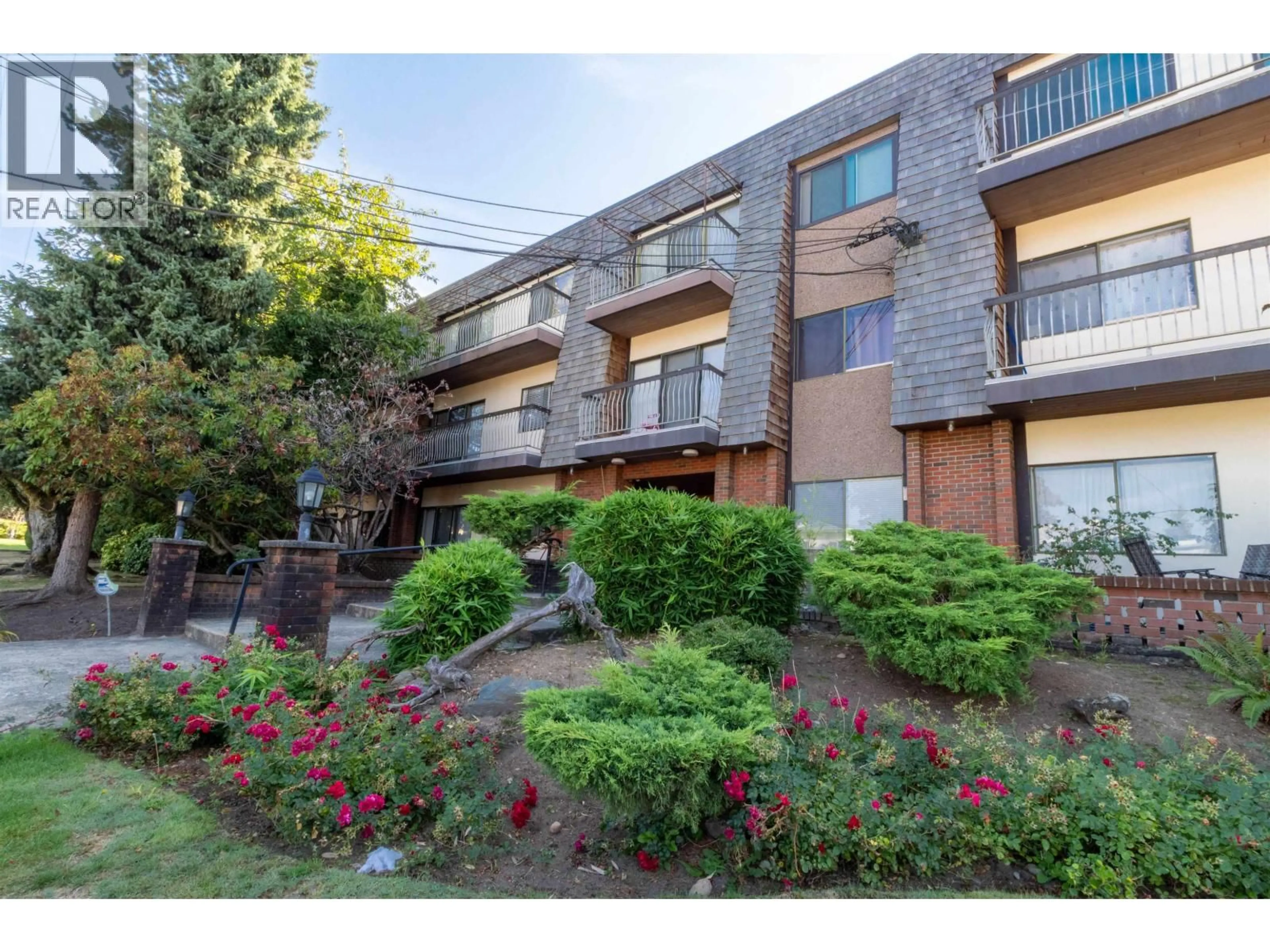 Patio, unknown for 106 - 7428 19TH AVENUE, Burnaby British Columbia V3N1E1