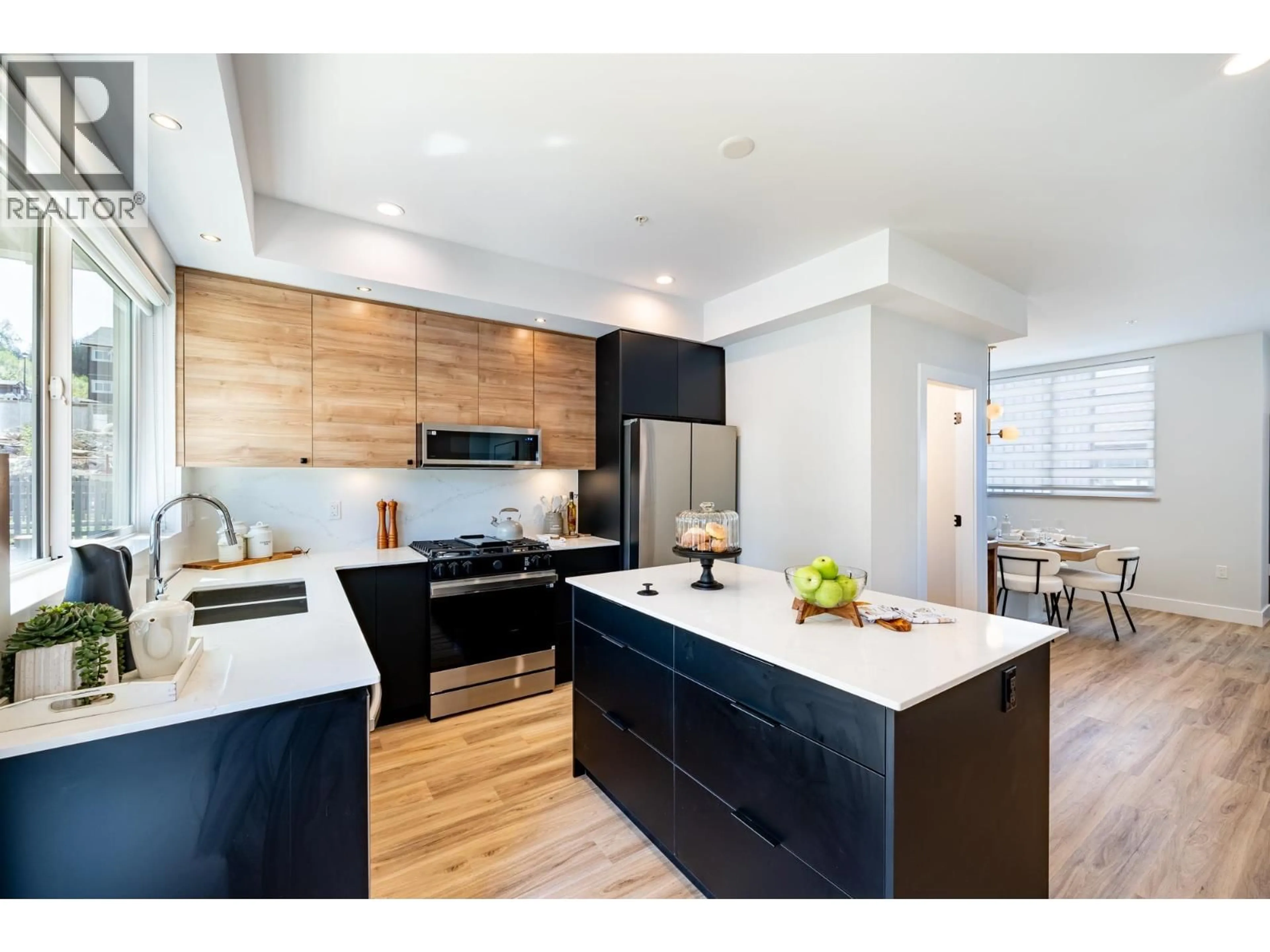 Open concept kitchen, wood/laminate floor for 50 - 10640 248 STREET, Maple Ridge British Columbia V2W0K9