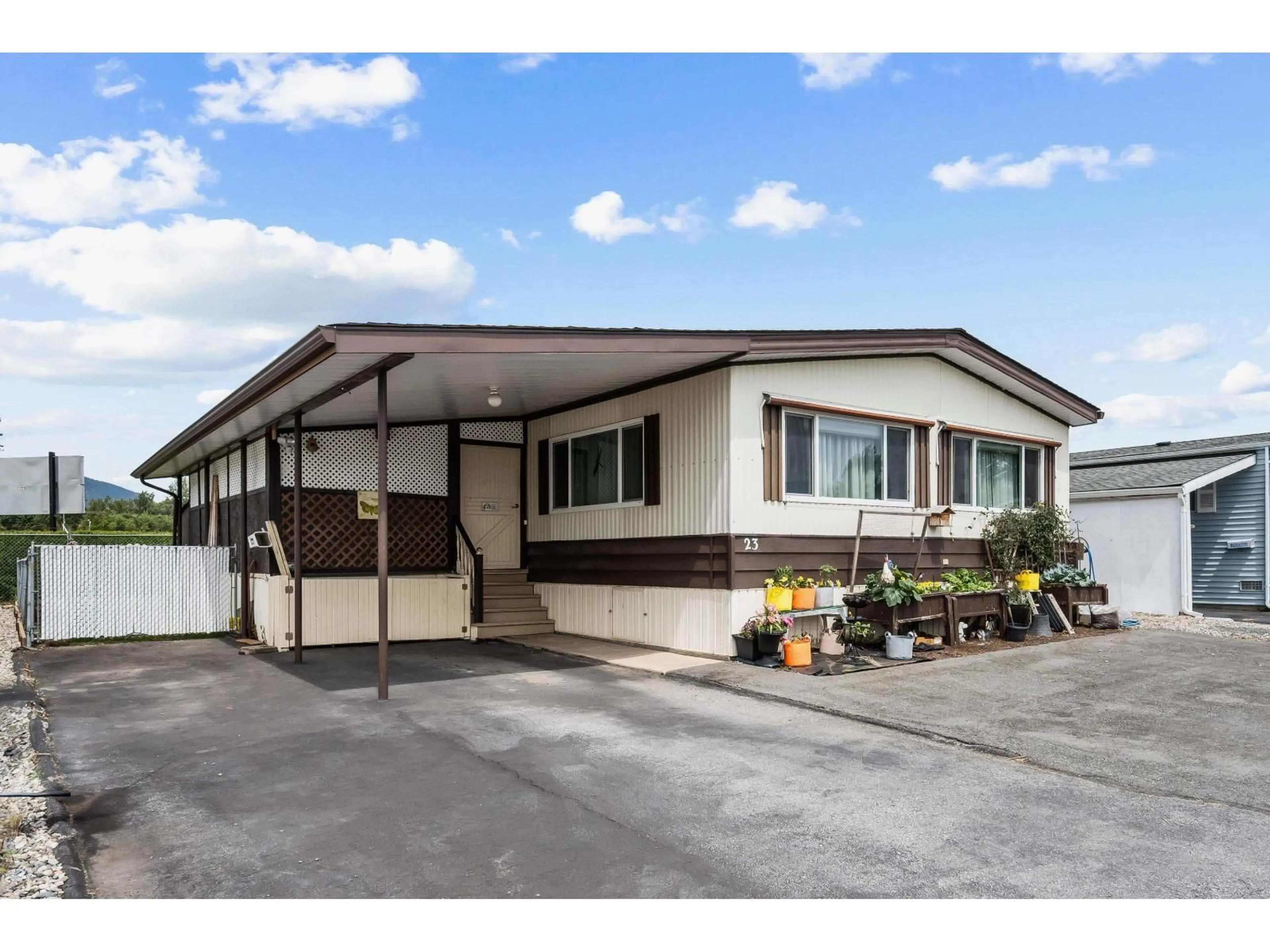 Home with vinyl exterior material, street for 23 - 9055 ASHWELL ROAD, Chilliwack British Columbia V2P7S9