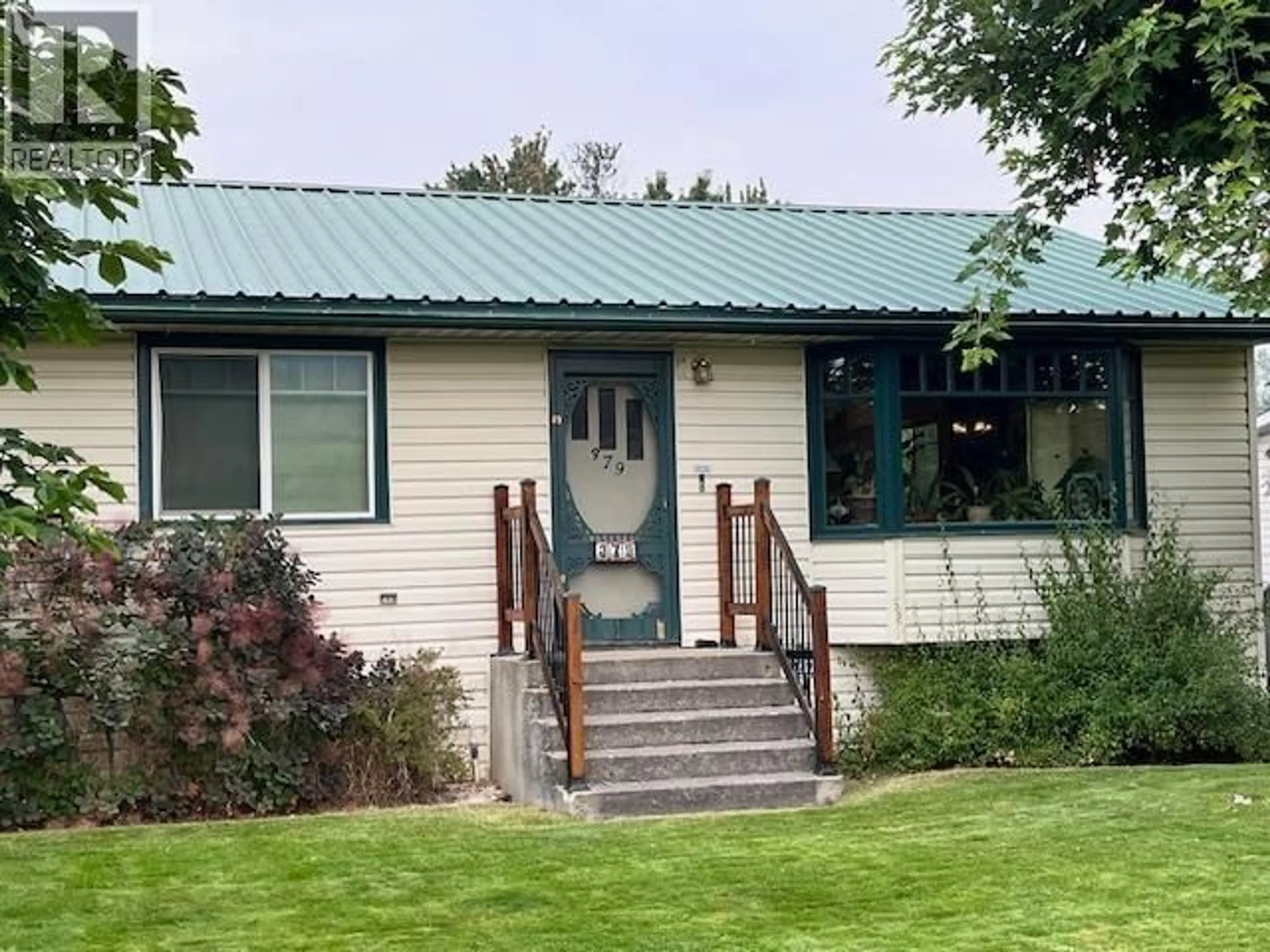 Home with vinyl exterior material, unknown for 379 ROLPH STREET, Quesnel British Columbia V2J1A2