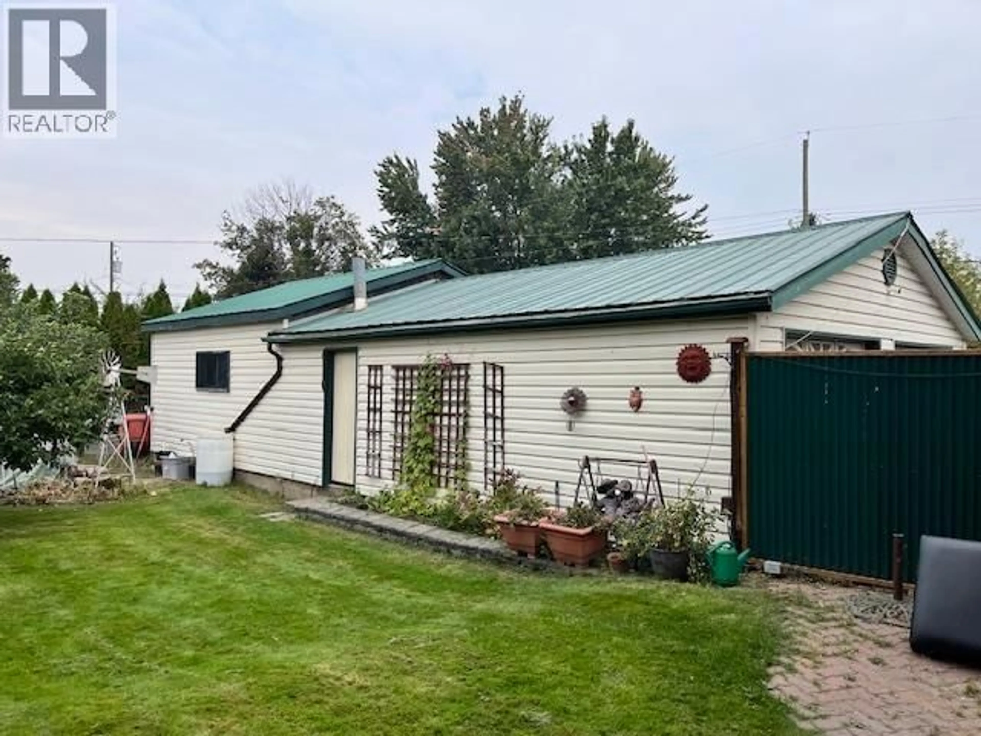 A pic from outside/outdoor area/front of a property/back of a property/a pic from drone, unknown for 379 ROLPH STREET, Quesnel British Columbia V2J1A2