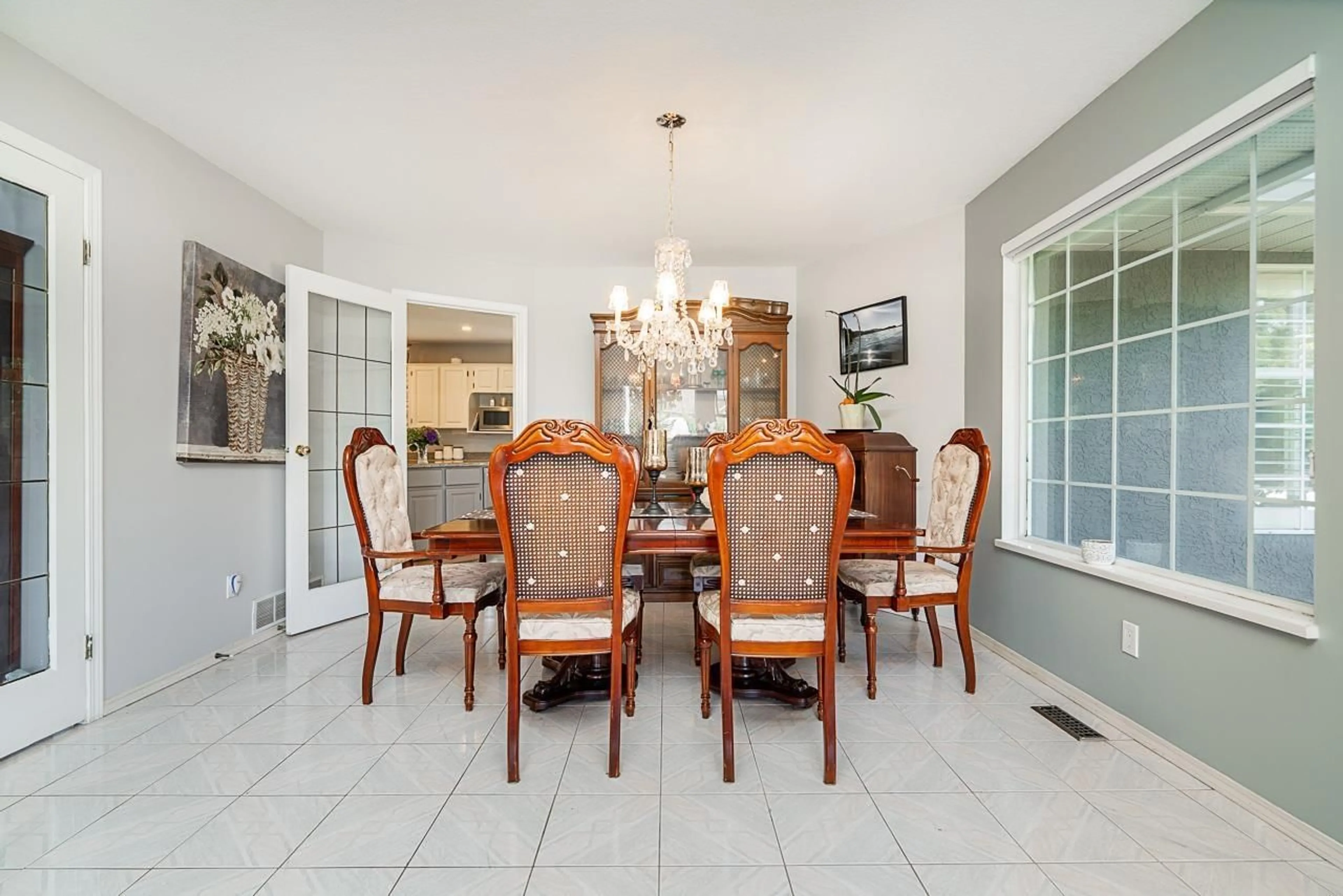 Dining room, ceramic/tile floor for 6556 CLAYTONHILL, Surrey British Columbia V3S7N5