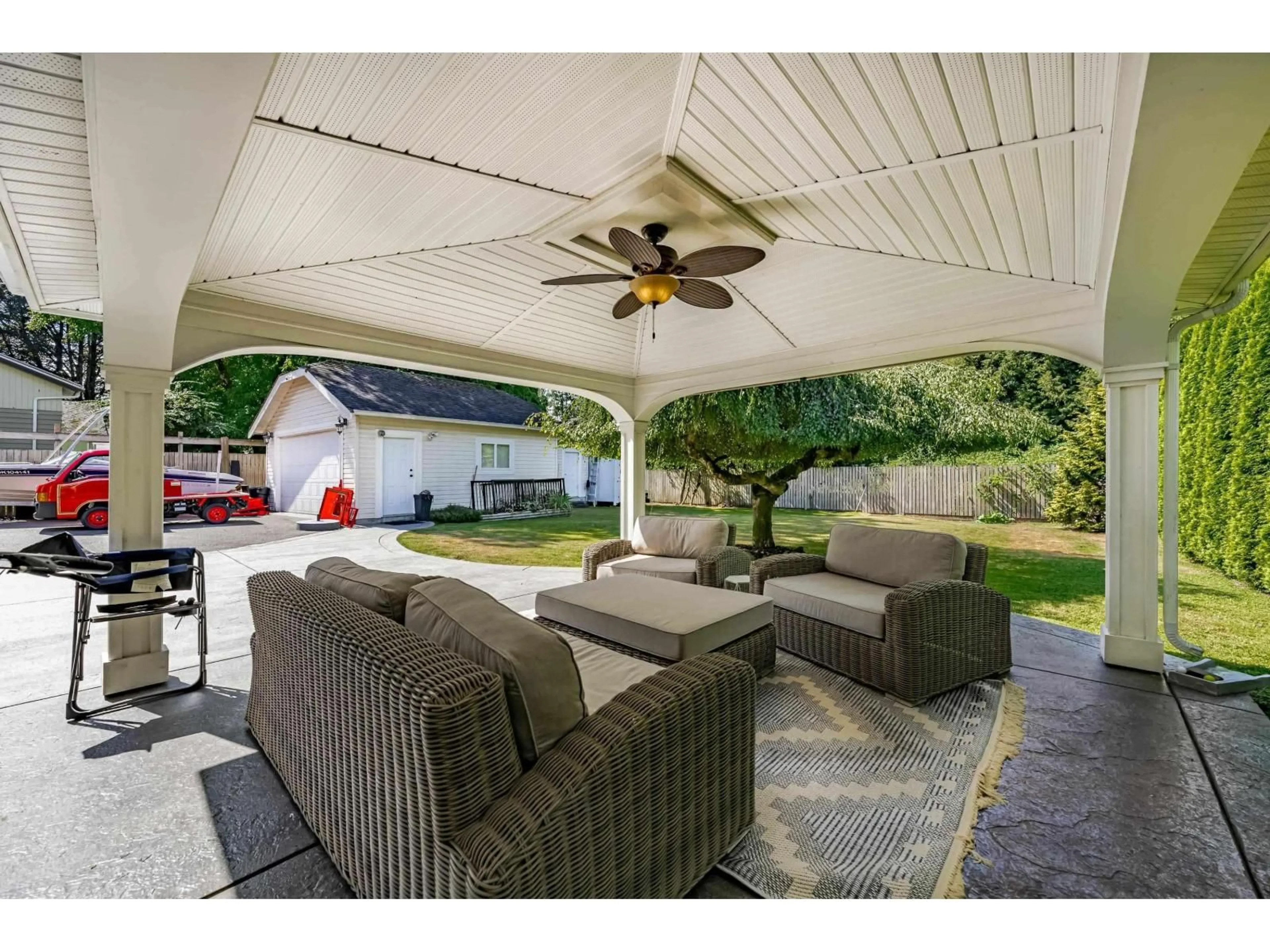 Patio, street for 20994 OLD YALE, Langley British Columbia V3A4M5