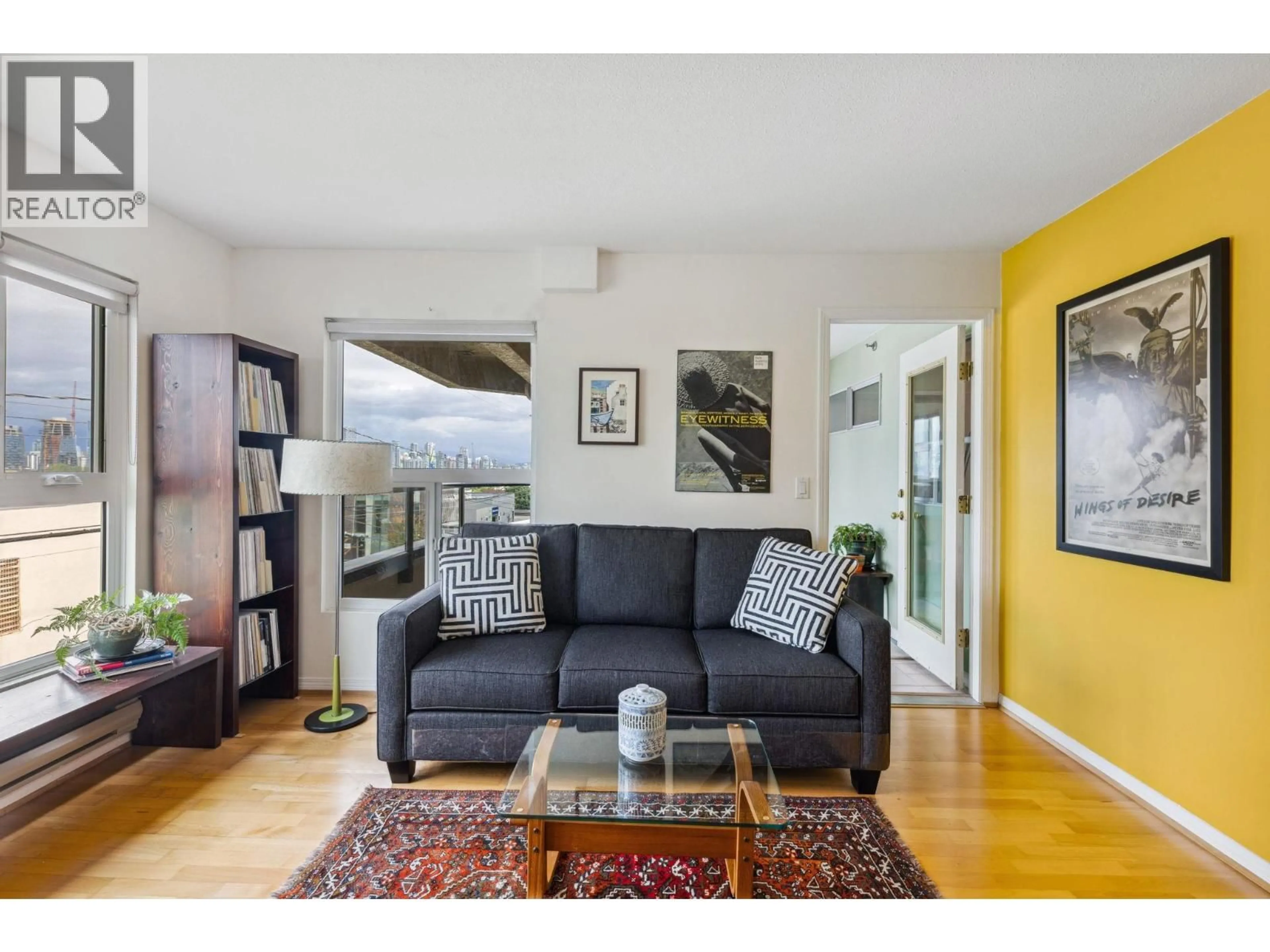Living room with furniture, wood/laminate floor for 304 - 2121 5TH AVENUE, Vancouver British Columbia V6K1S1