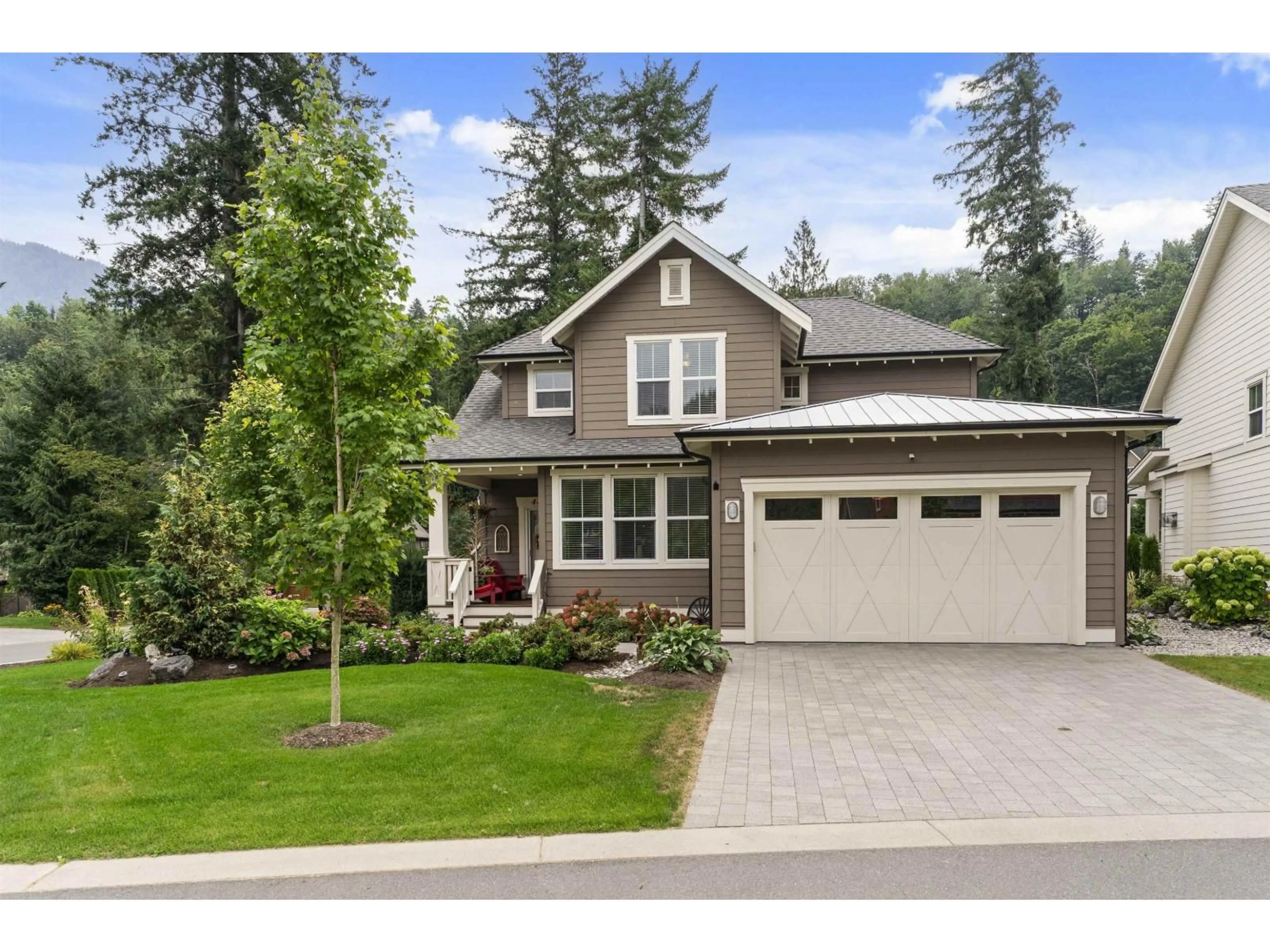Home with vinyl exterior material, street for 43414 CREEKSIDE CIRCLE, Lindell Beach British Columbia V2R0Z4