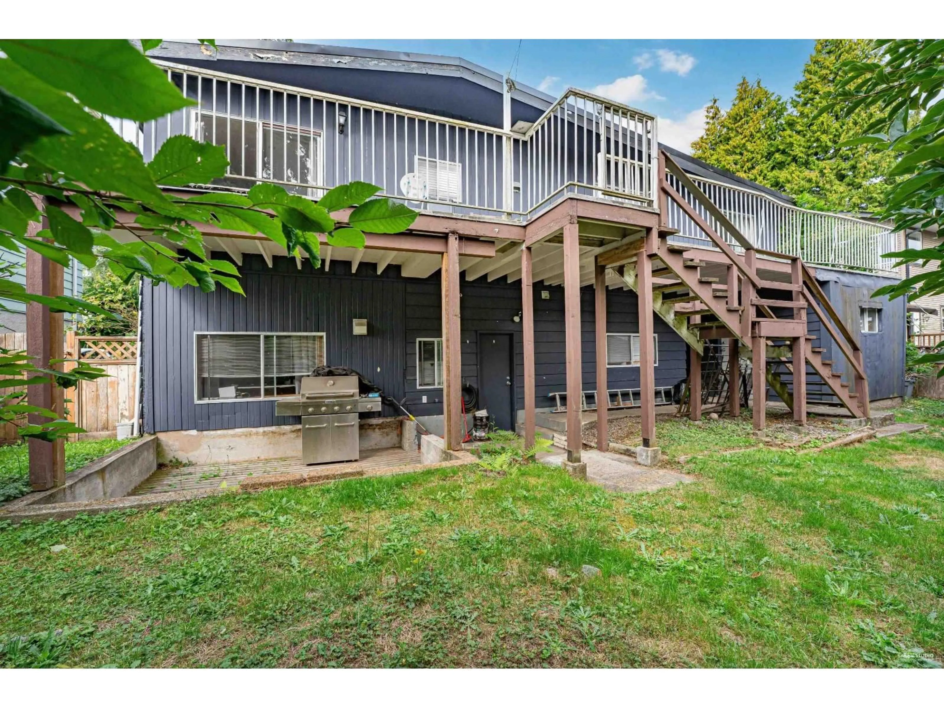 A pic from outside/outdoor area/front of a property/back of a property/a pic from drone, water/lake/river/ocean view for 1690 157, Surrey British Columbia V4A4W2