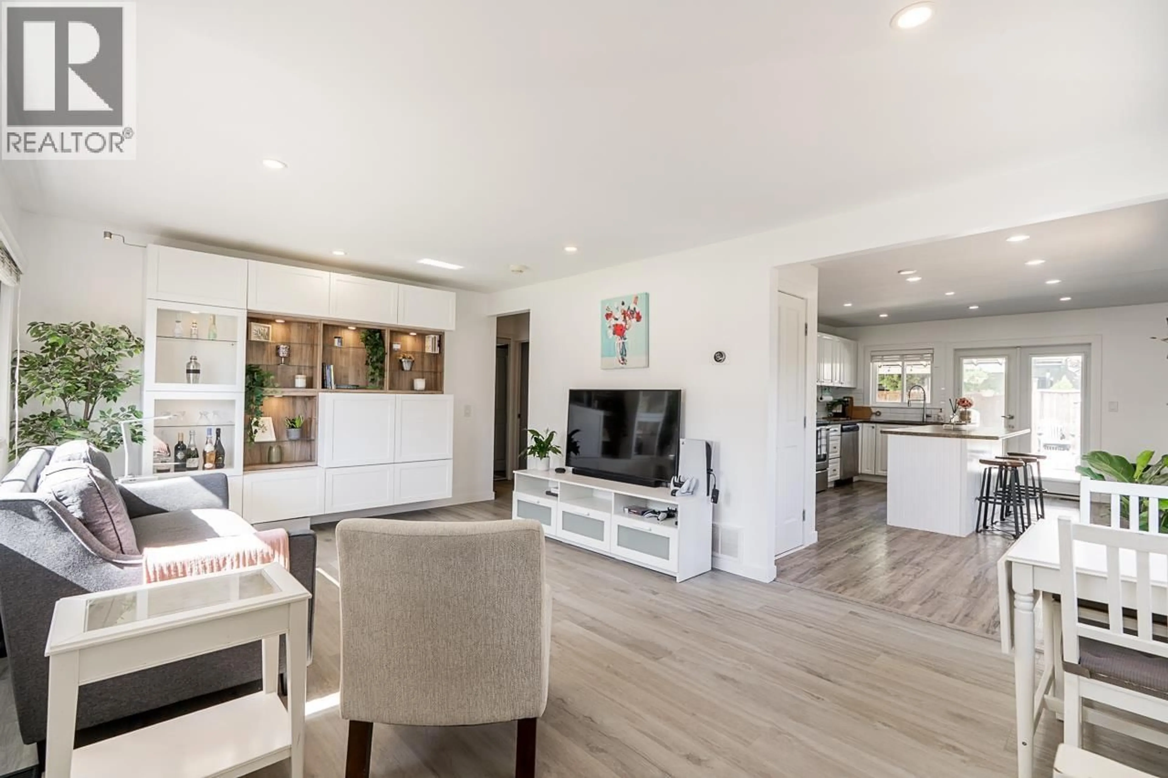 Open concept kitchen, unknown for 23035 117 AVENUE, Maple Ridge British Columbia V2X2K3