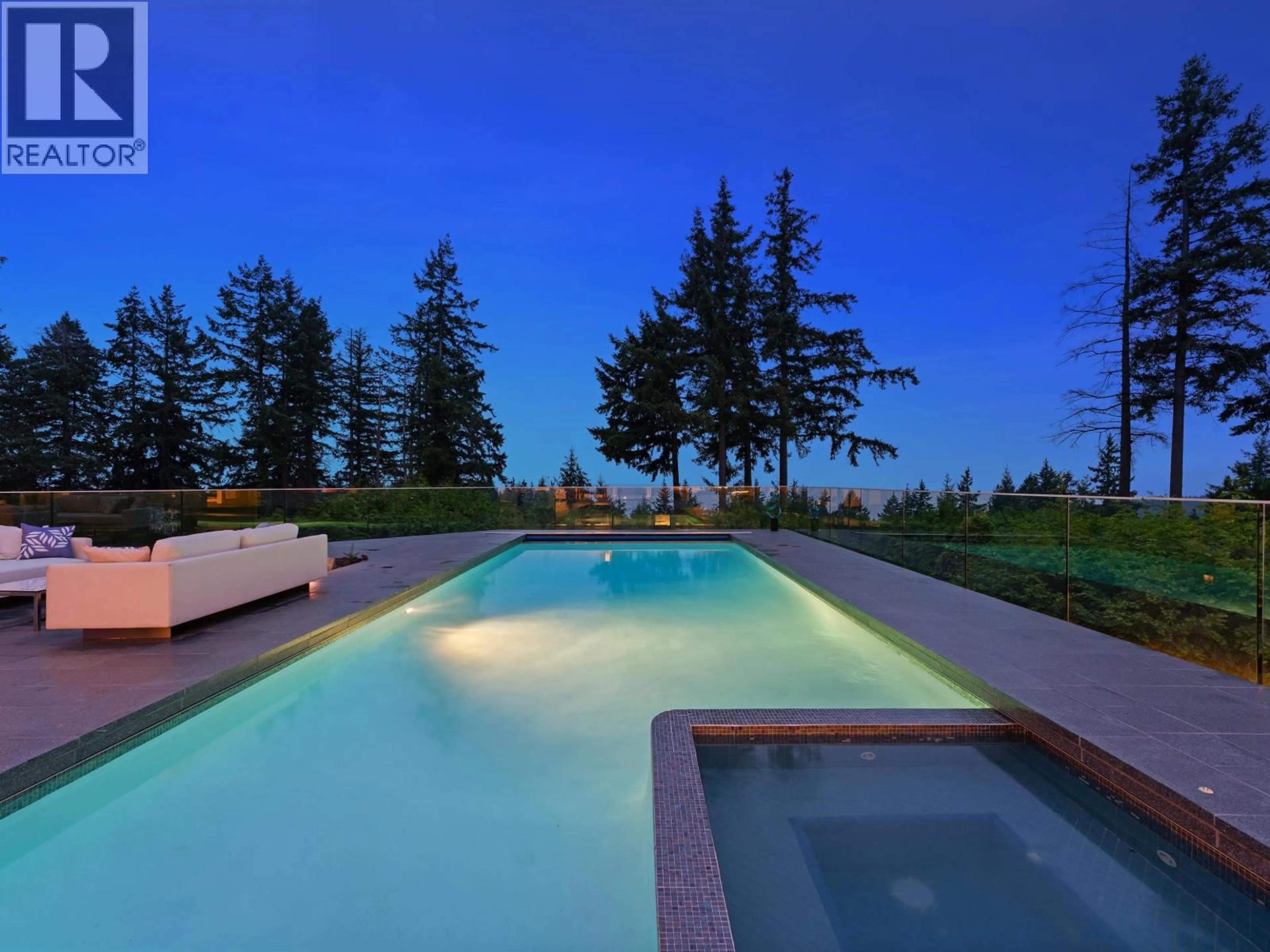 Pool for 4514 WOODGREEN DRIVE, West Vancouver British Columbia V7S2V1