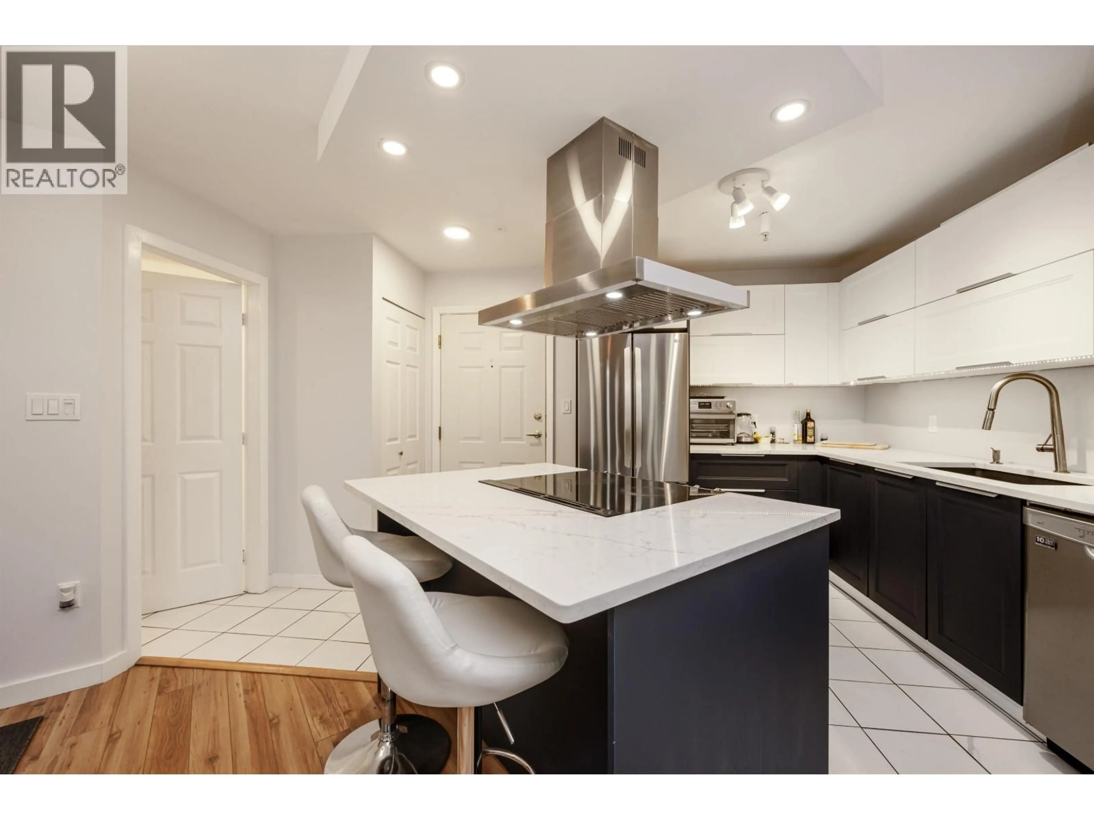 Contemporary kitchen, ceramic/tile floor for 209 - 40100 WILLOW CRESCENT, Squamish British Columbia V8B0L8