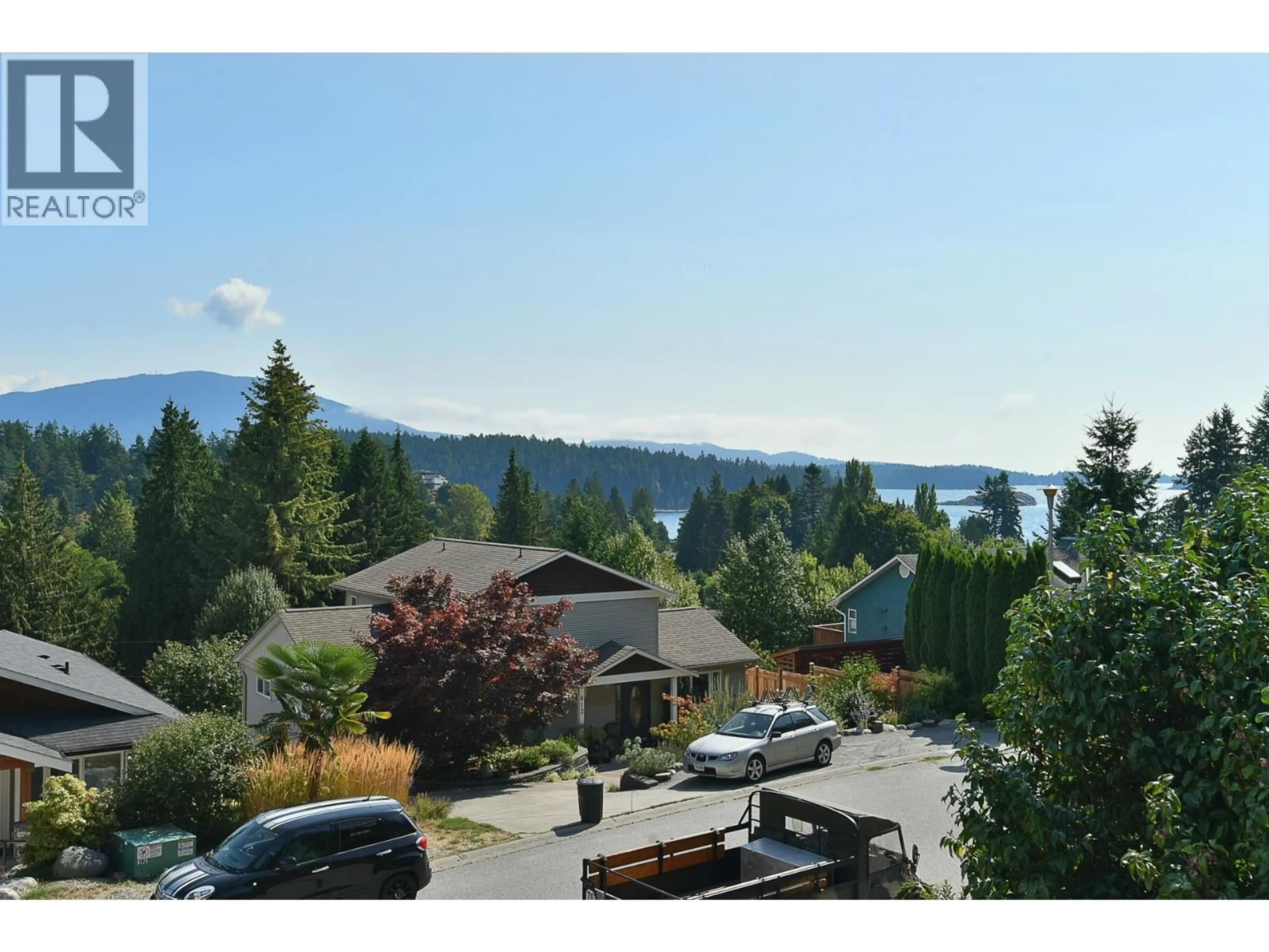 A pic from outside/outdoor area/front of a property/back of a property/a pic from drone, water/lake/river/ocean view for 808 BAYVIEW HEIGHTS ROAD, Gibsons British Columbia V0N1V8