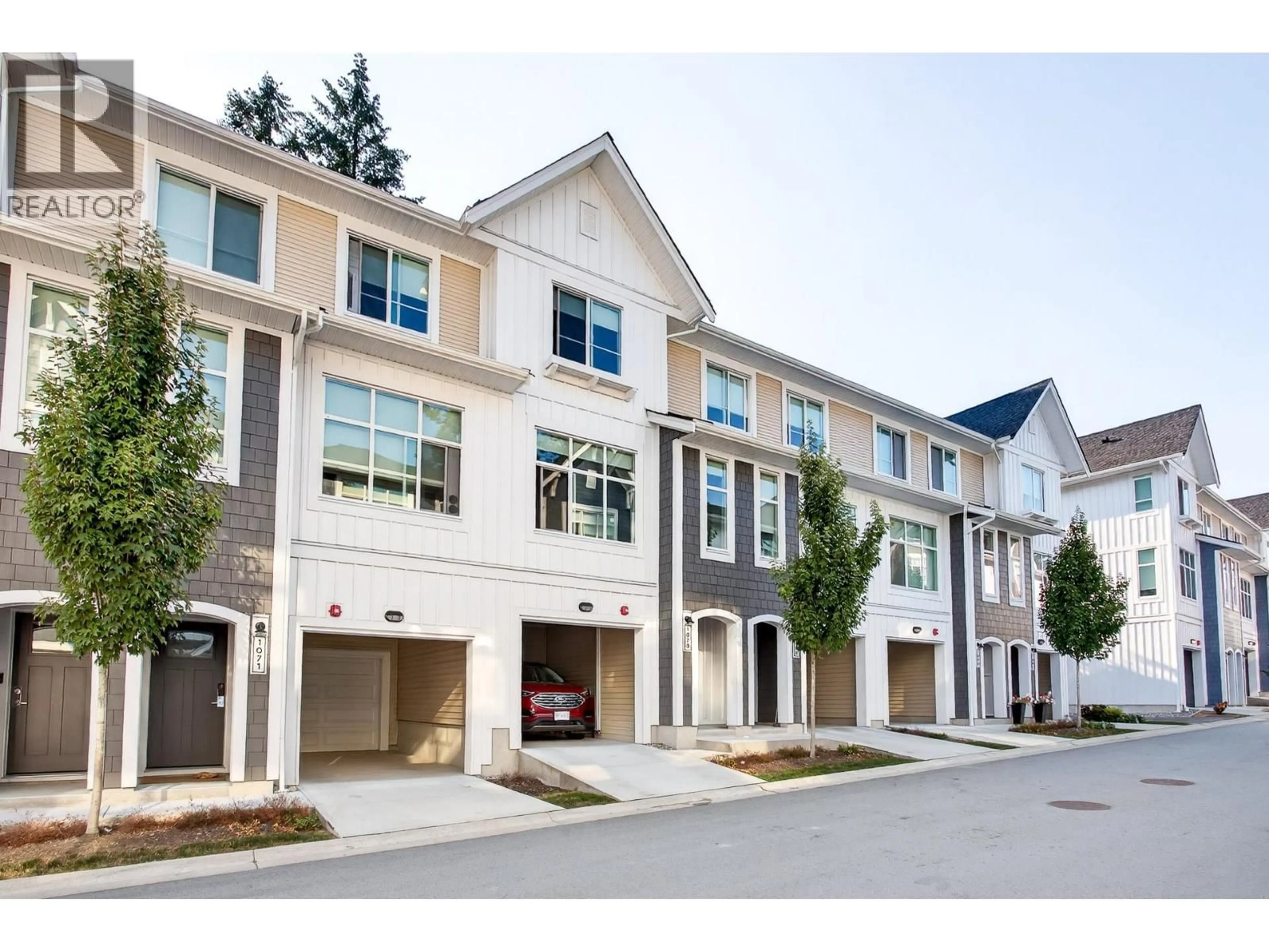 Home with vinyl exterior material, street for 1070 - 11280 PAZARENA PLACE, Maple Ridge British Columbia V2X9H8