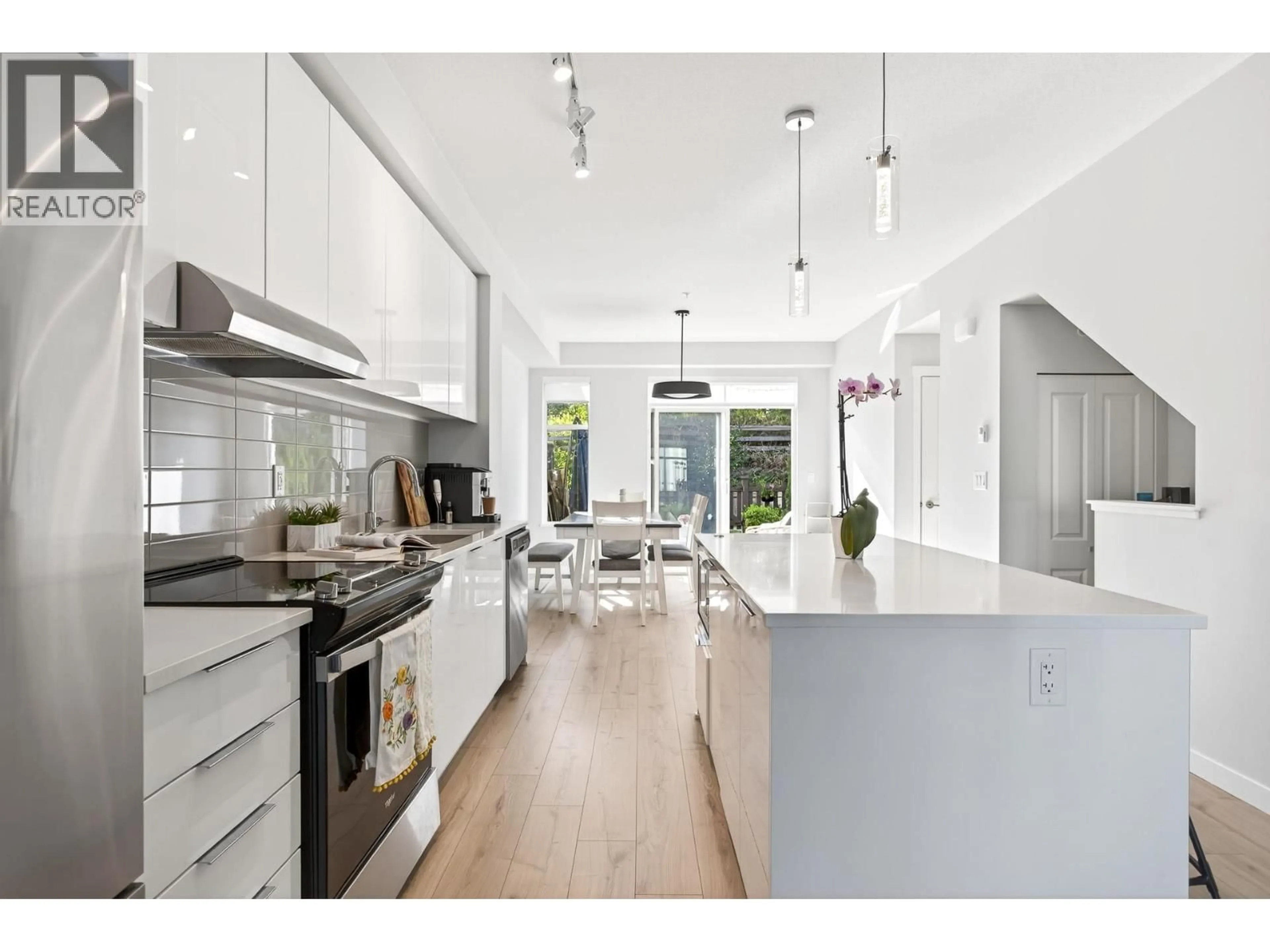Open concept kitchen, unknown for 1070 - 11280 PAZARENA PLACE, Maple Ridge British Columbia V2X9H8