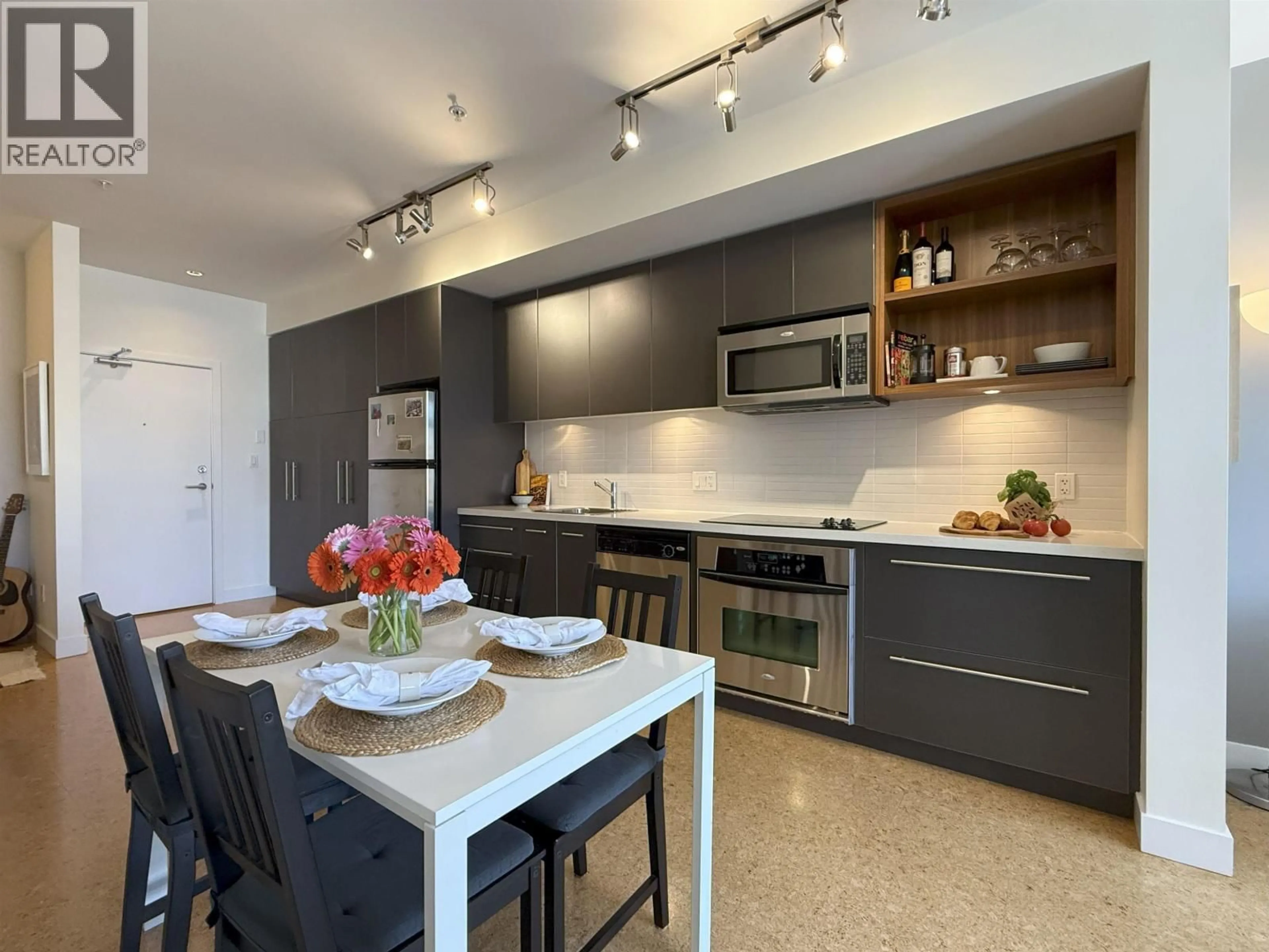 Contemporary kitchen, ceramic/tile floor for 314 - 2828 MAIN STREET, Vancouver British Columbia V5T3G2