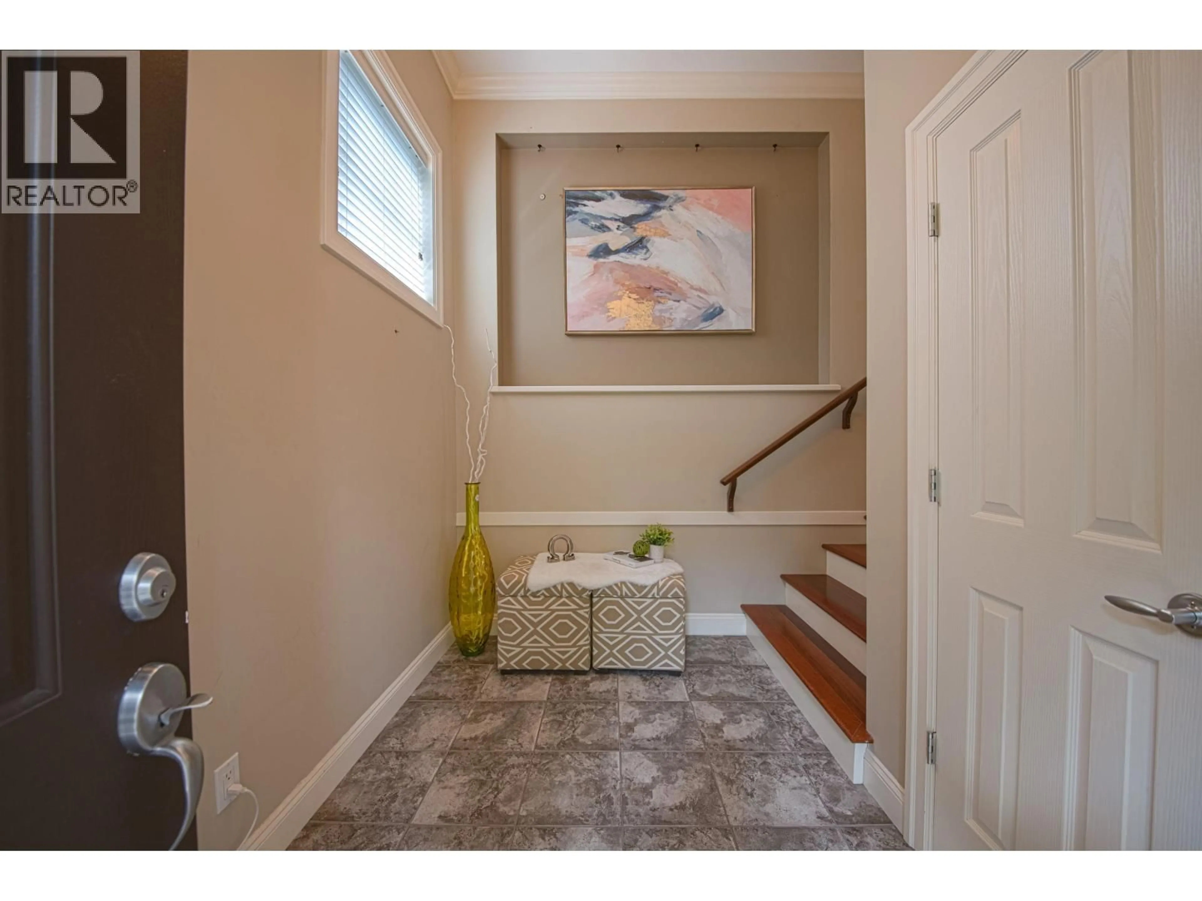 Indoor entryway for 3301 MCTAVISH COURT, Coquitlam British Columbia V3E2Z7