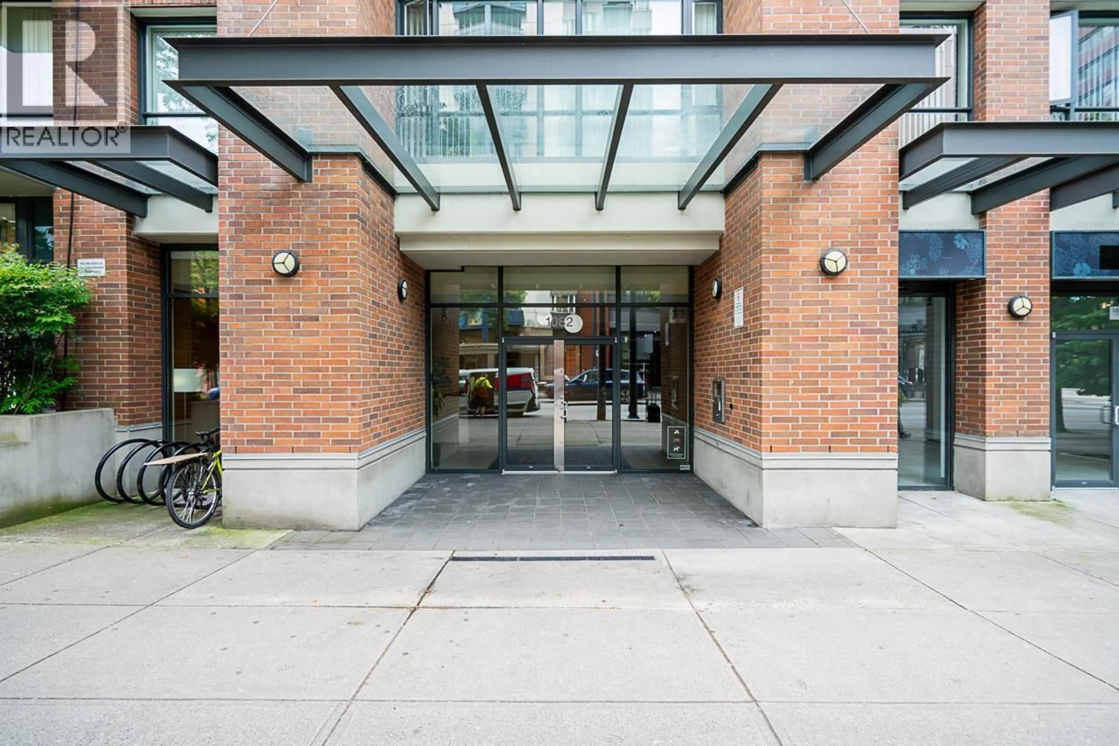 Indoor foyer for PH3 - 1082 SEYMOUR STREET, Vancouver British Columbia V6B1X9
