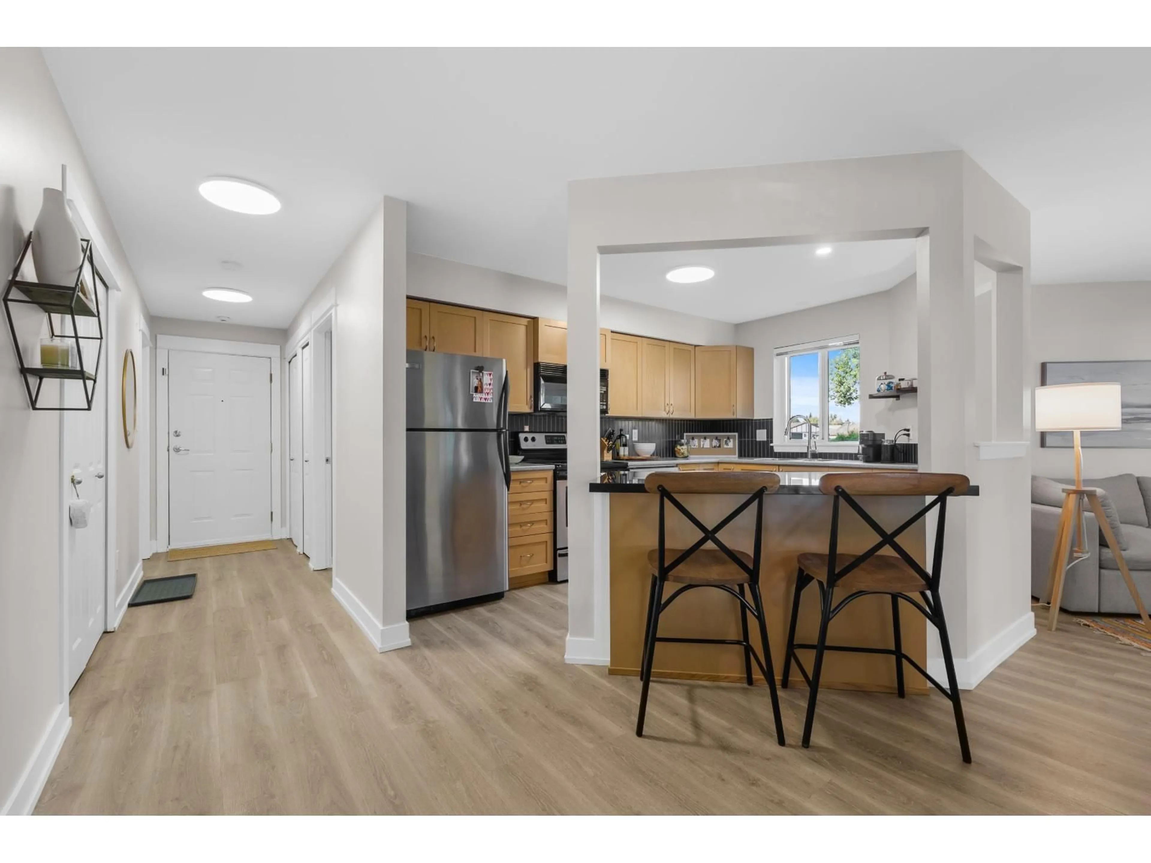 Open concept kitchen, unknown for 105 - 32725 GEORGE FERGUSON, Abbotsford British Columbia V2T5M5