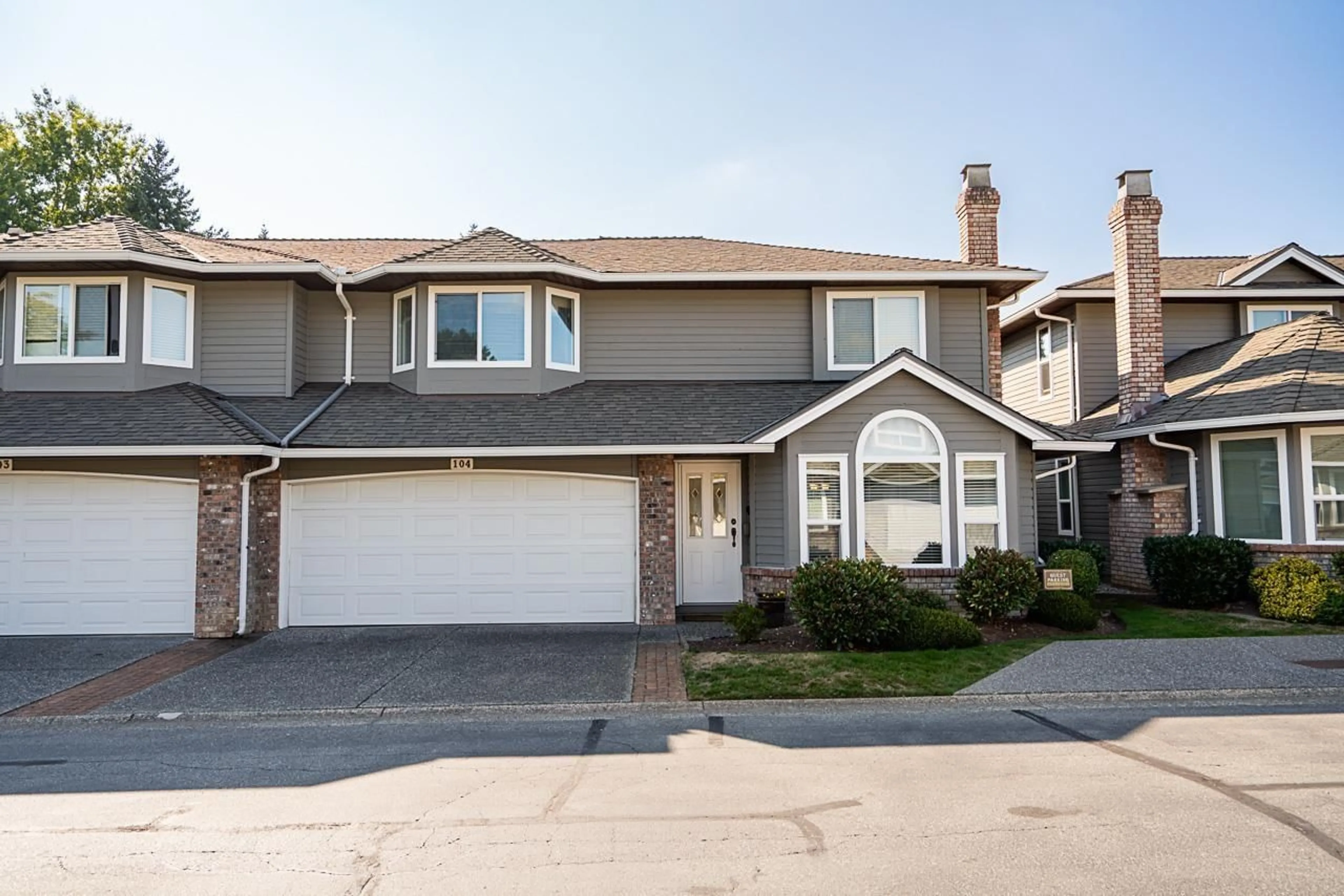 Home with vinyl exterior material, street for 104 - 6109 BOUNDARY DRIVE WEST, Surrey British Columbia V3X2A4