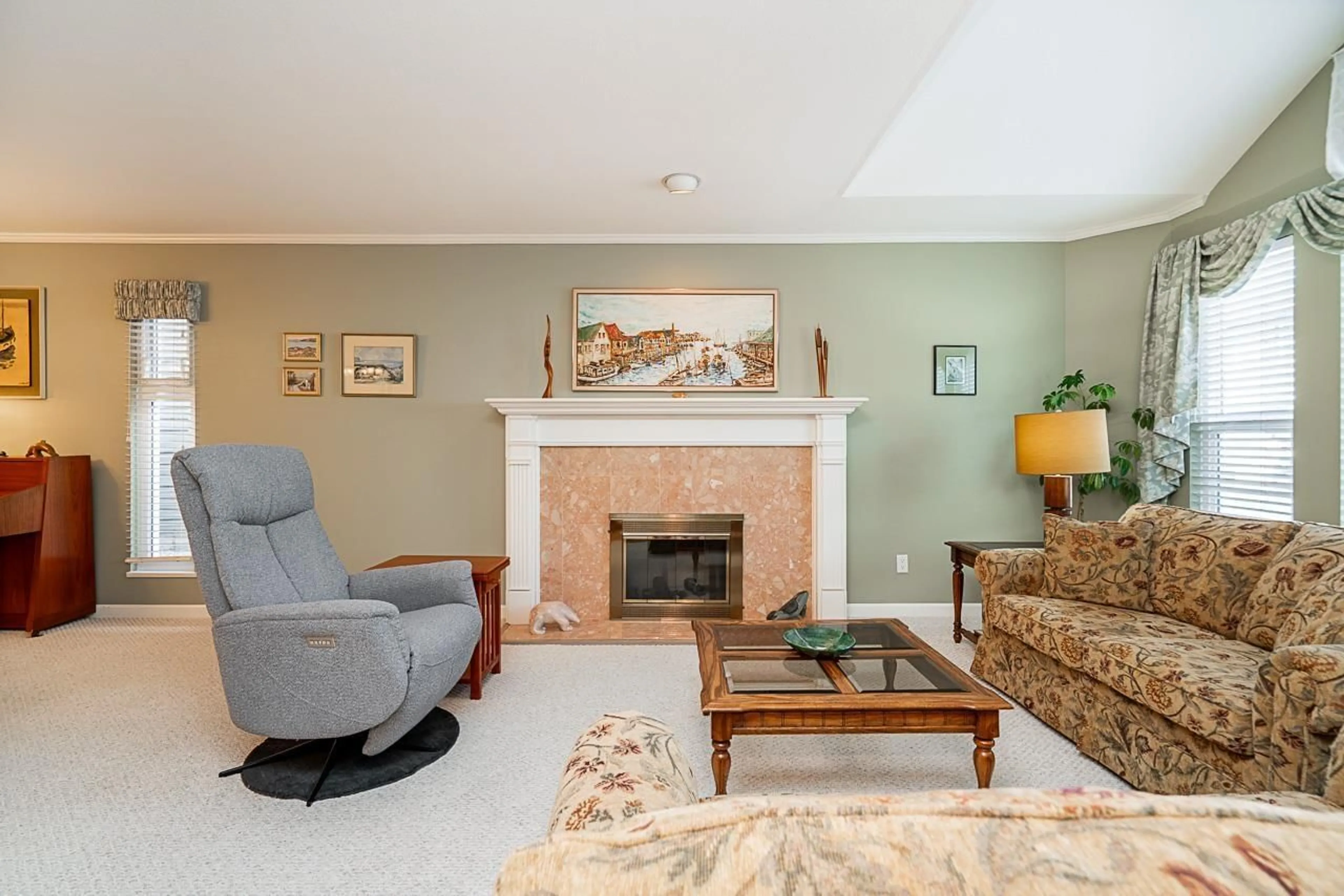 Living room with furniture, unknown for 104 - 6109 BOUNDARY DRIVE WEST, Surrey British Columbia V3X2A4