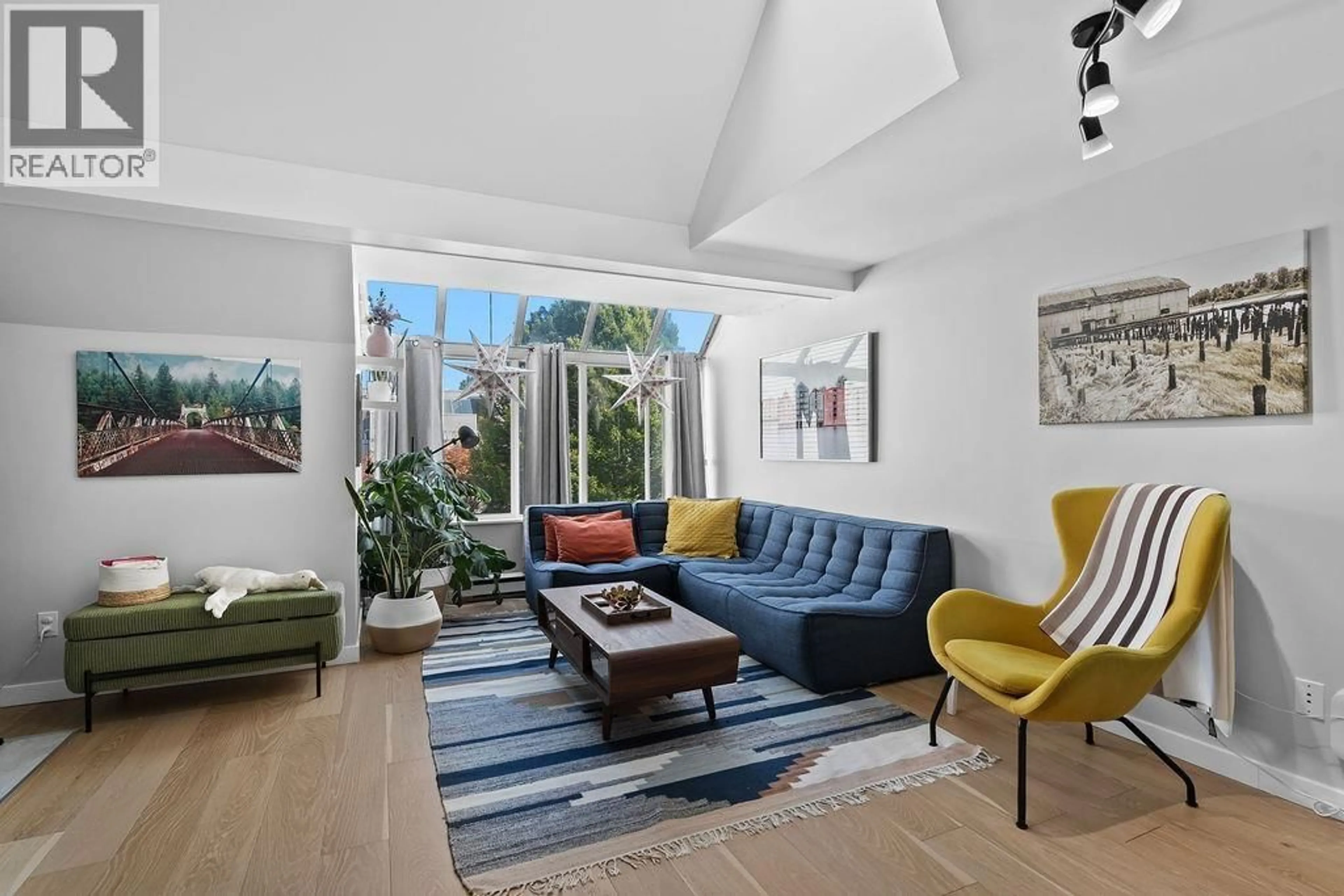 Living room with furniture, unknown for 317 - 7431 BLUNDELL ROAD, Richmond British Columbia V6Y3G8