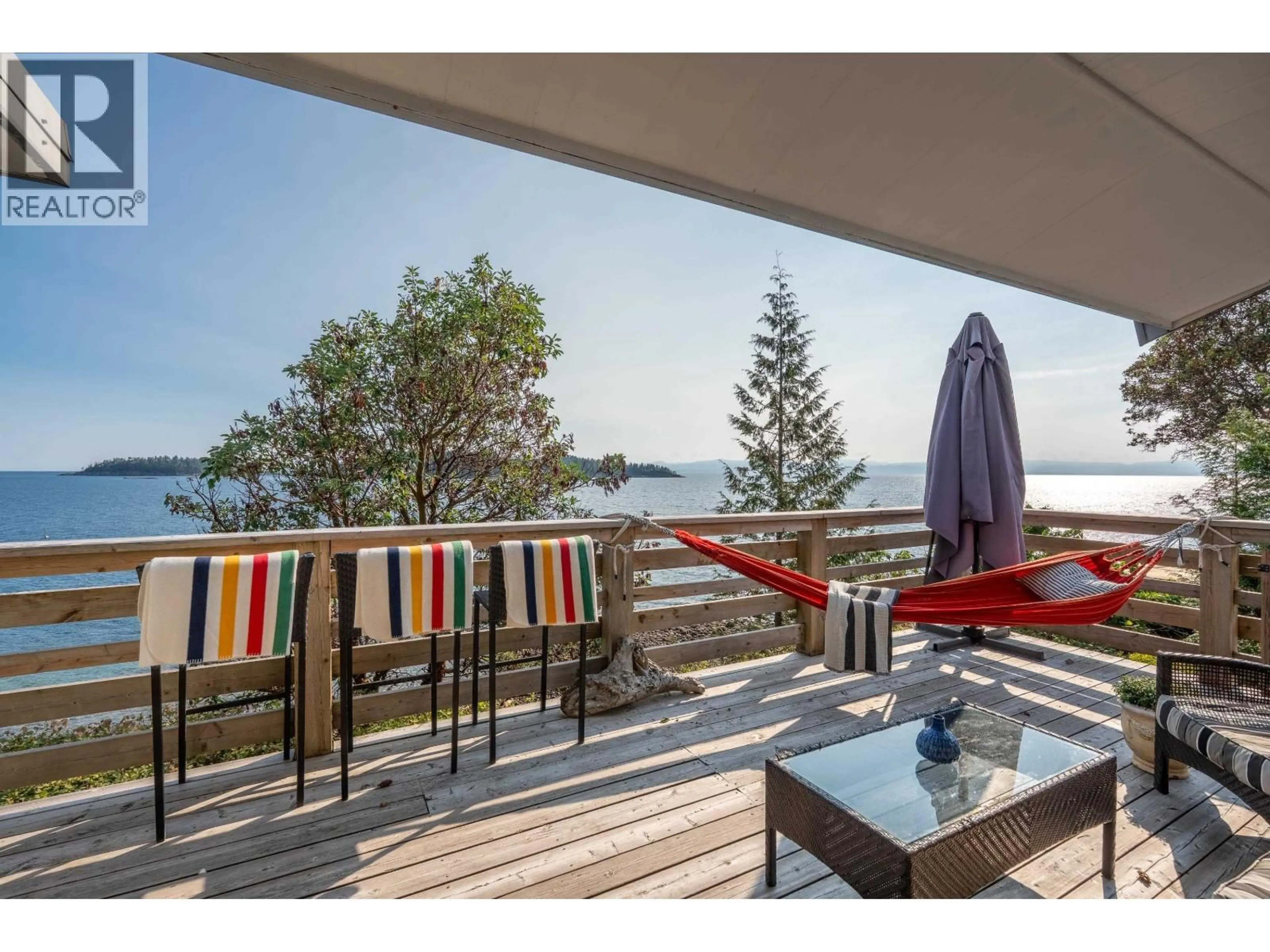 Patio, water/lake/river/ocean view for 6669 SUNSHINE COAST HIGHWAY, Sechelt British Columbia V7Z0M9