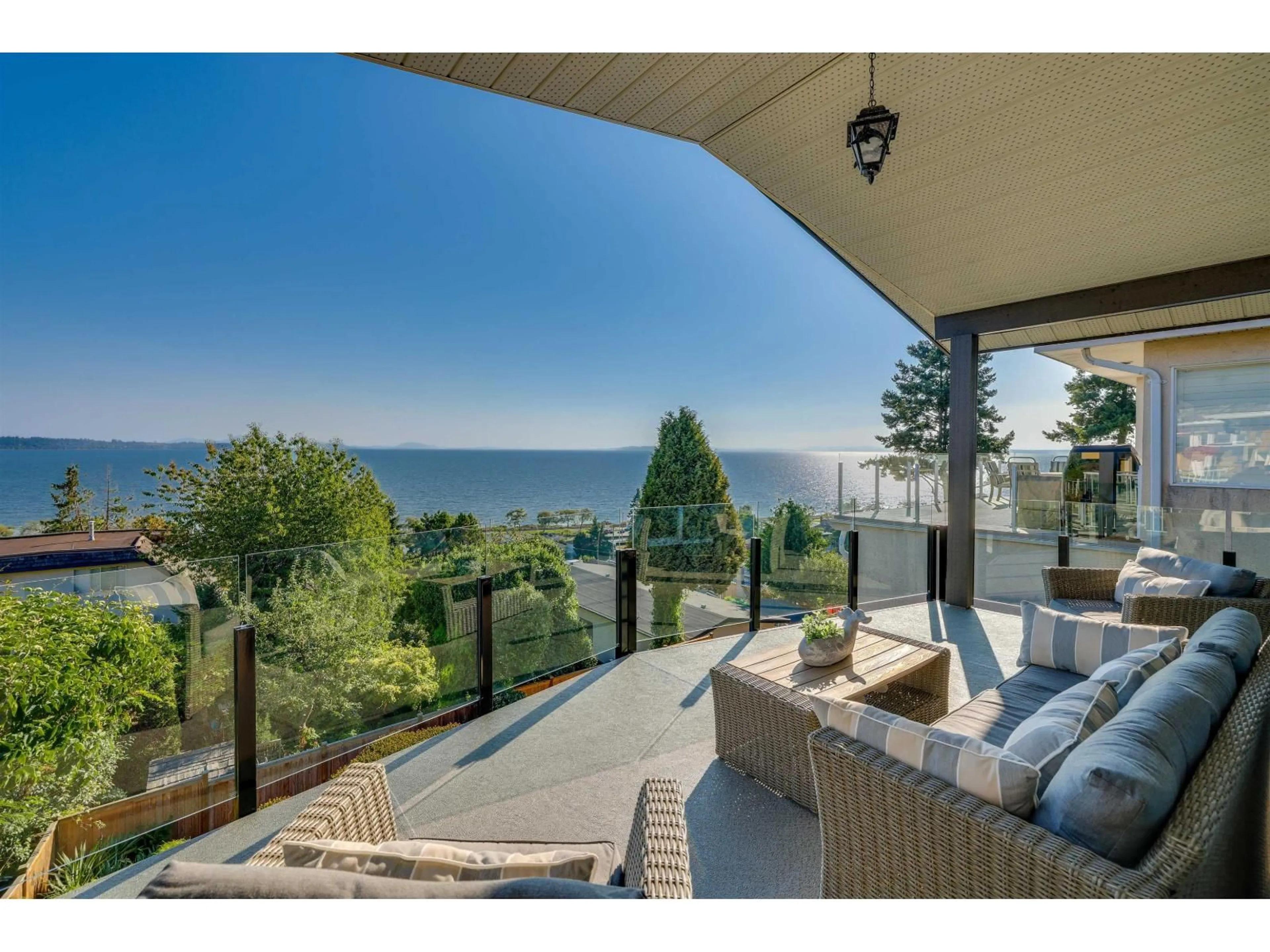 Patio, water/lake/river/ocean view for 14760 UPPER ROPER, White Rock British Columbia V4B2C9