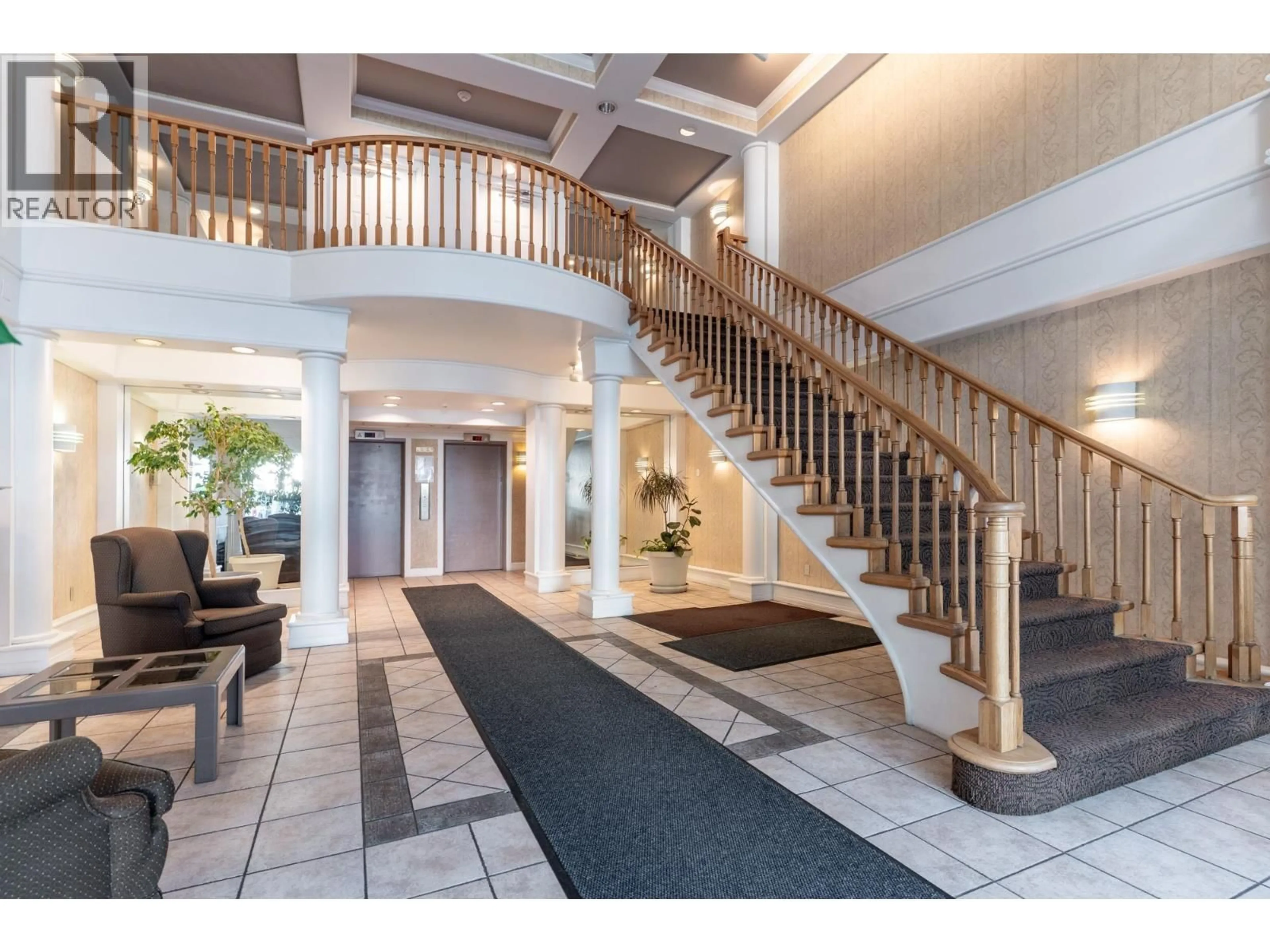 Indoor foyer for 1401 - 6611 MINORU BOULEVARD, Richmond British Columbia V6Y1Y9
